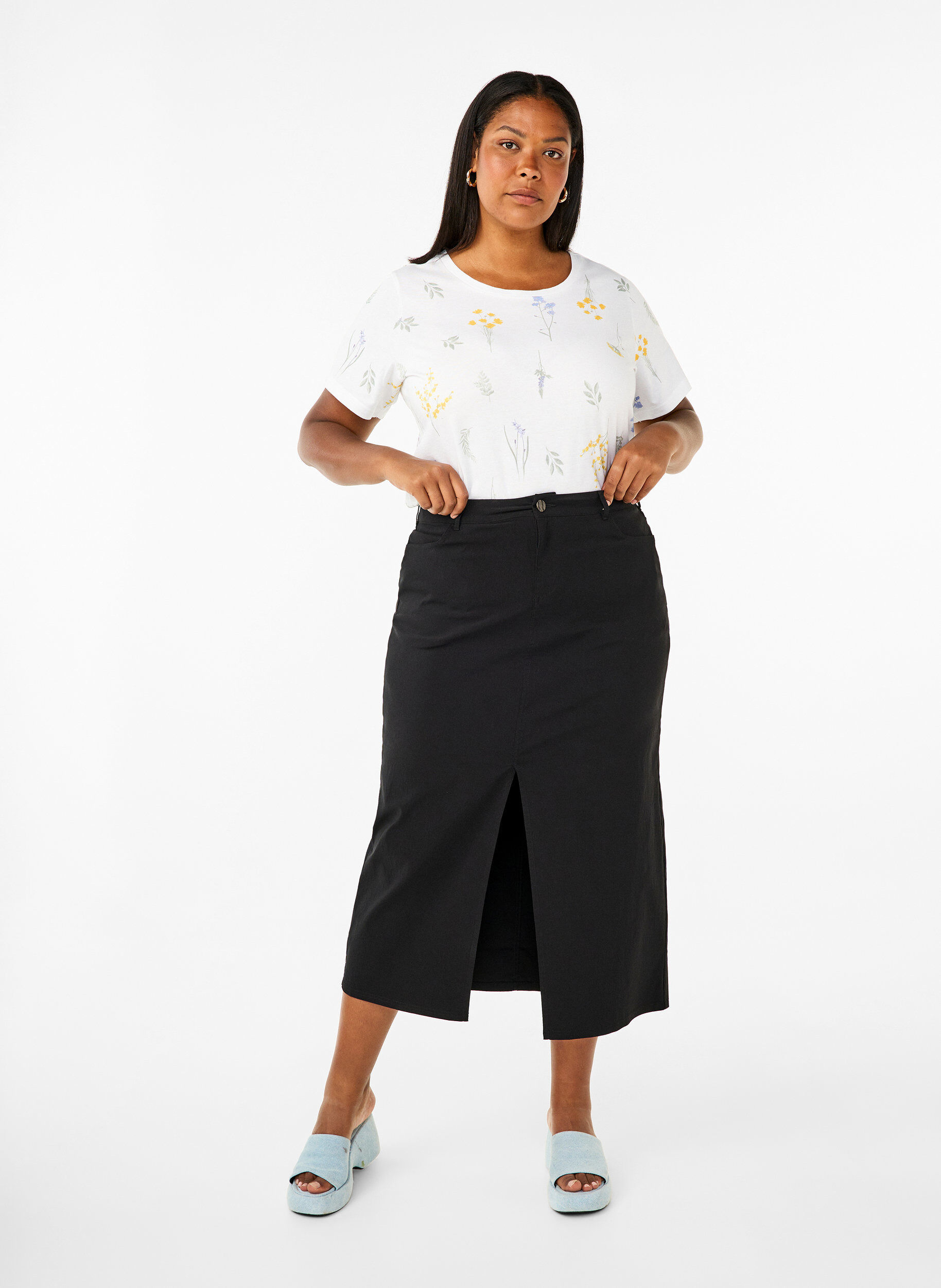 Zizzi T-shirt z organicznej bawelny z nadrukiem w kwiaty, Bright W. AOP, Model image number 2