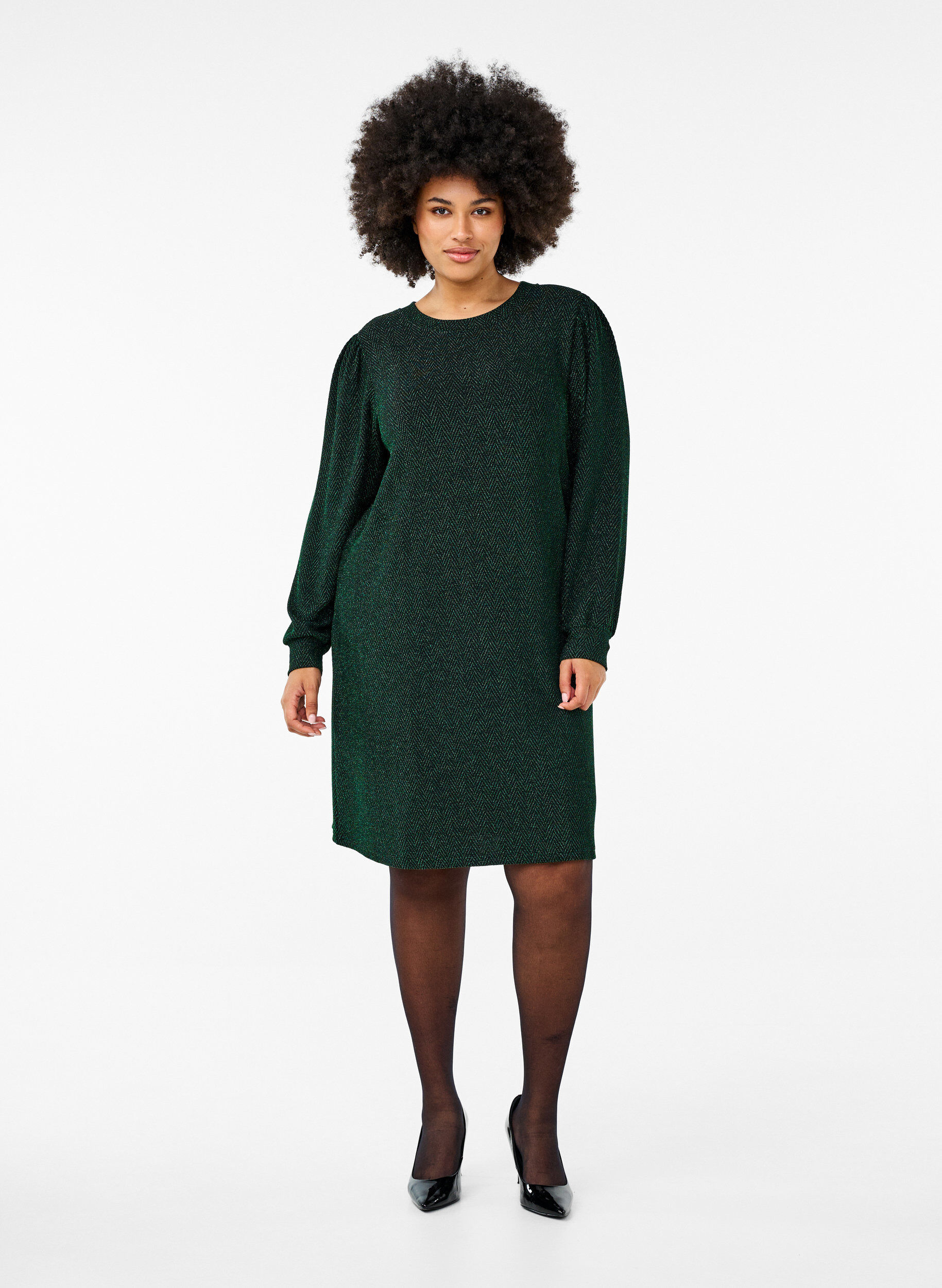 Zizzi Sukienka w zygzakowaty wz&oacute;r z brokatem, Scarab ZigZagShimmer, Model image number 2