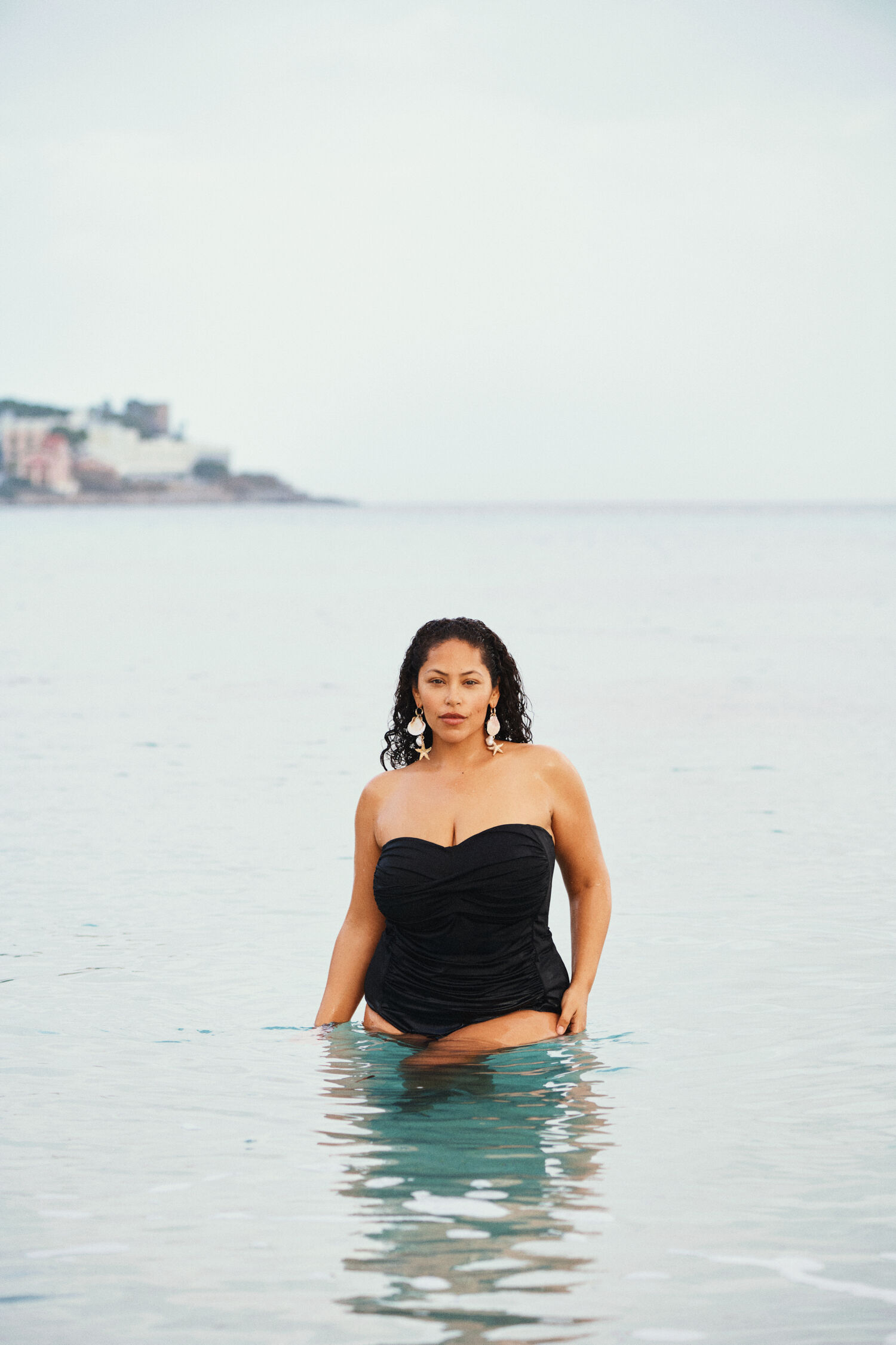 Kostium kąpielowy bez ramiączek, , Model