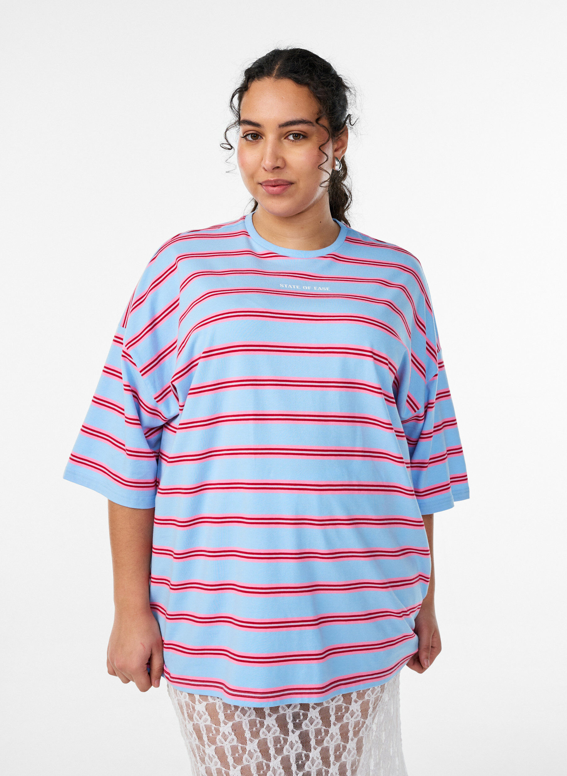 ZizziT-shirt w rozmiarze oversize z paskami i rekawami 1/2, Niebieskie, Model image number 0