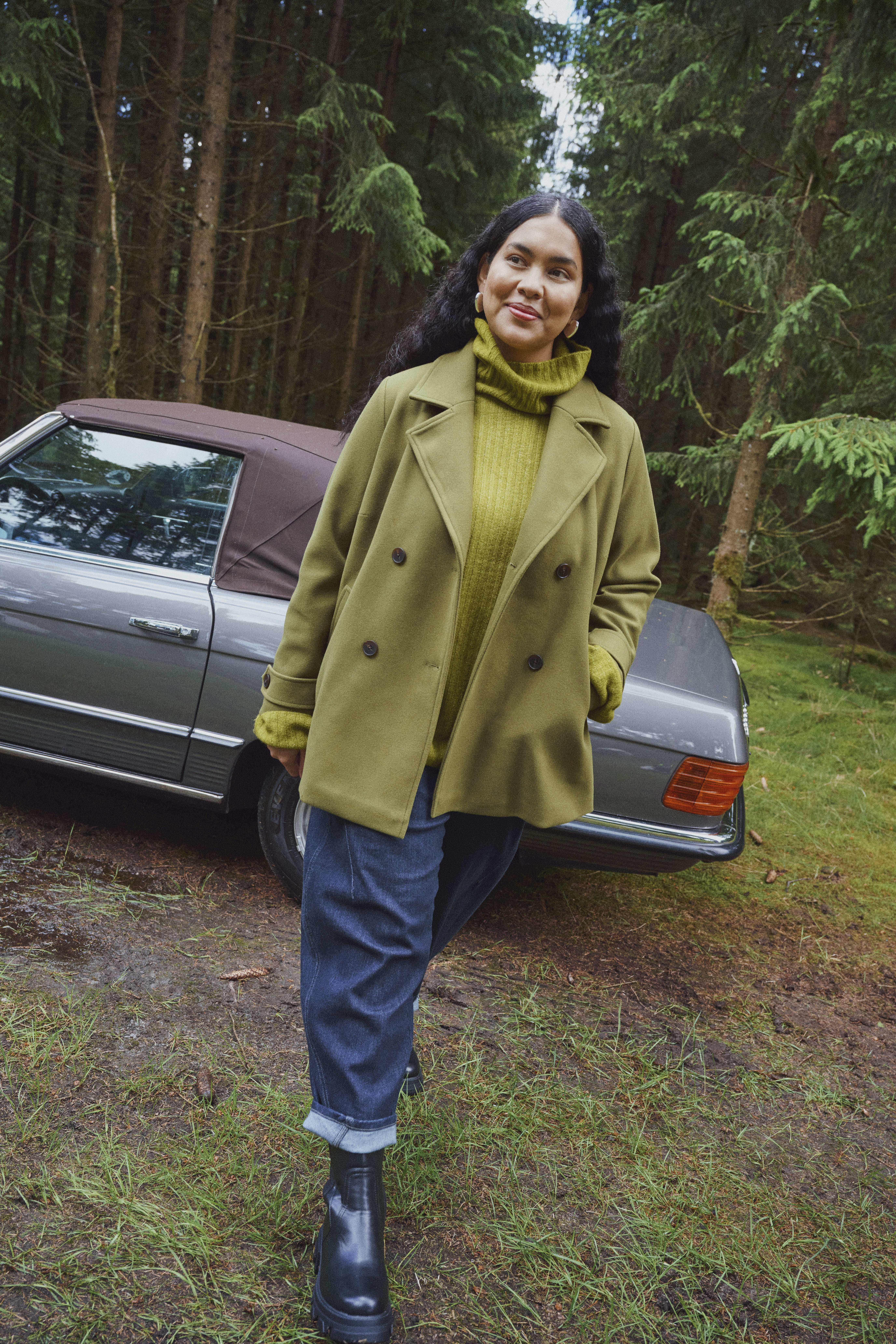 ZizziLeśna zieleń i swobodna elegancja, , Model