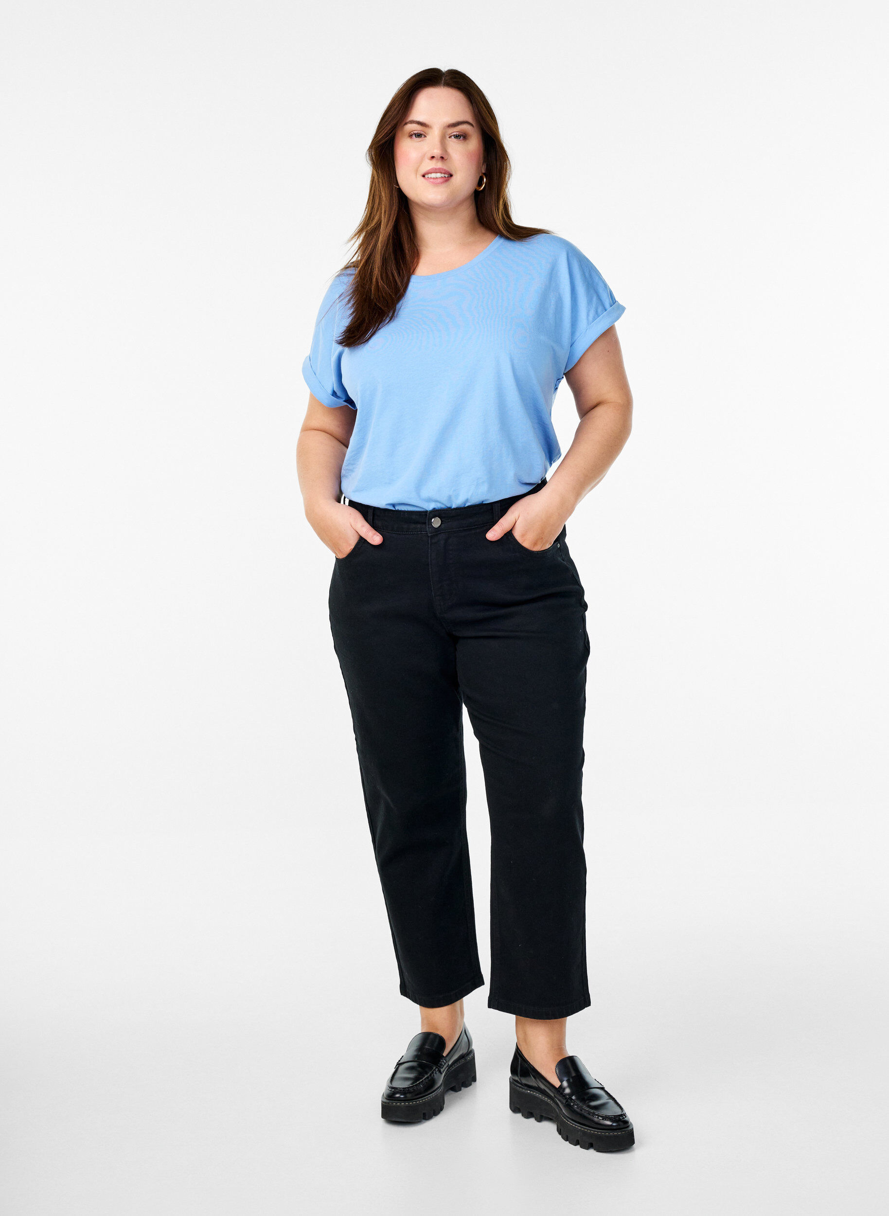 Przyciete jeansy Vera o prostym kroju, Czarne, Model
