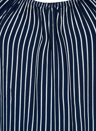 Gladka wiskozowa bluzka z krótkim rekawem, Navy B./White Stripe, Packshot image number 2