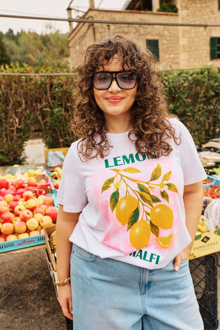 Świeży śr&oacute;dziemnomorski klimat w dżinsie, , Model