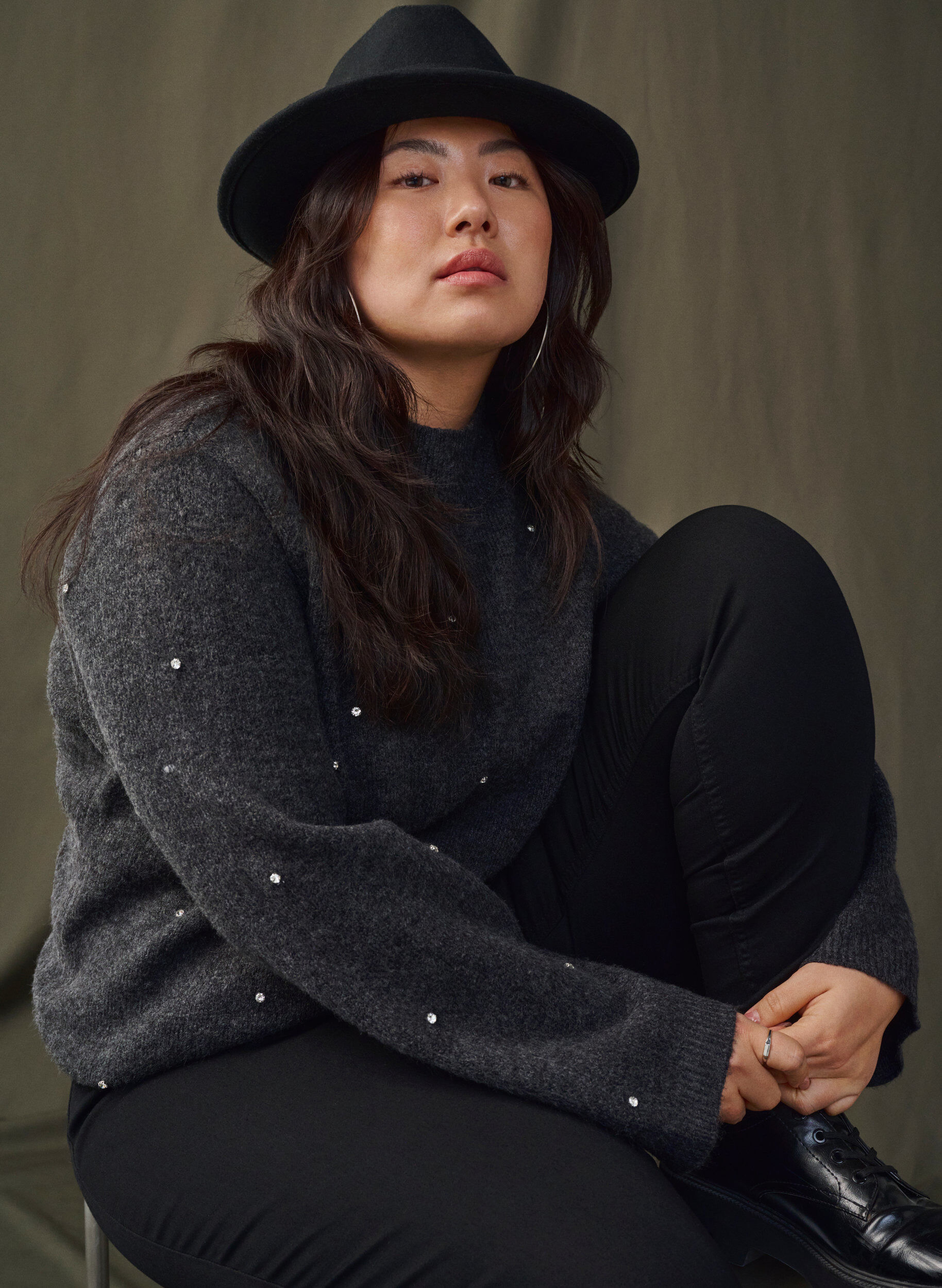 Zizzi Dzianinowa bluzka z dzetami i z wysokim dekoltem, Dark Grey Melange, Image image number 0