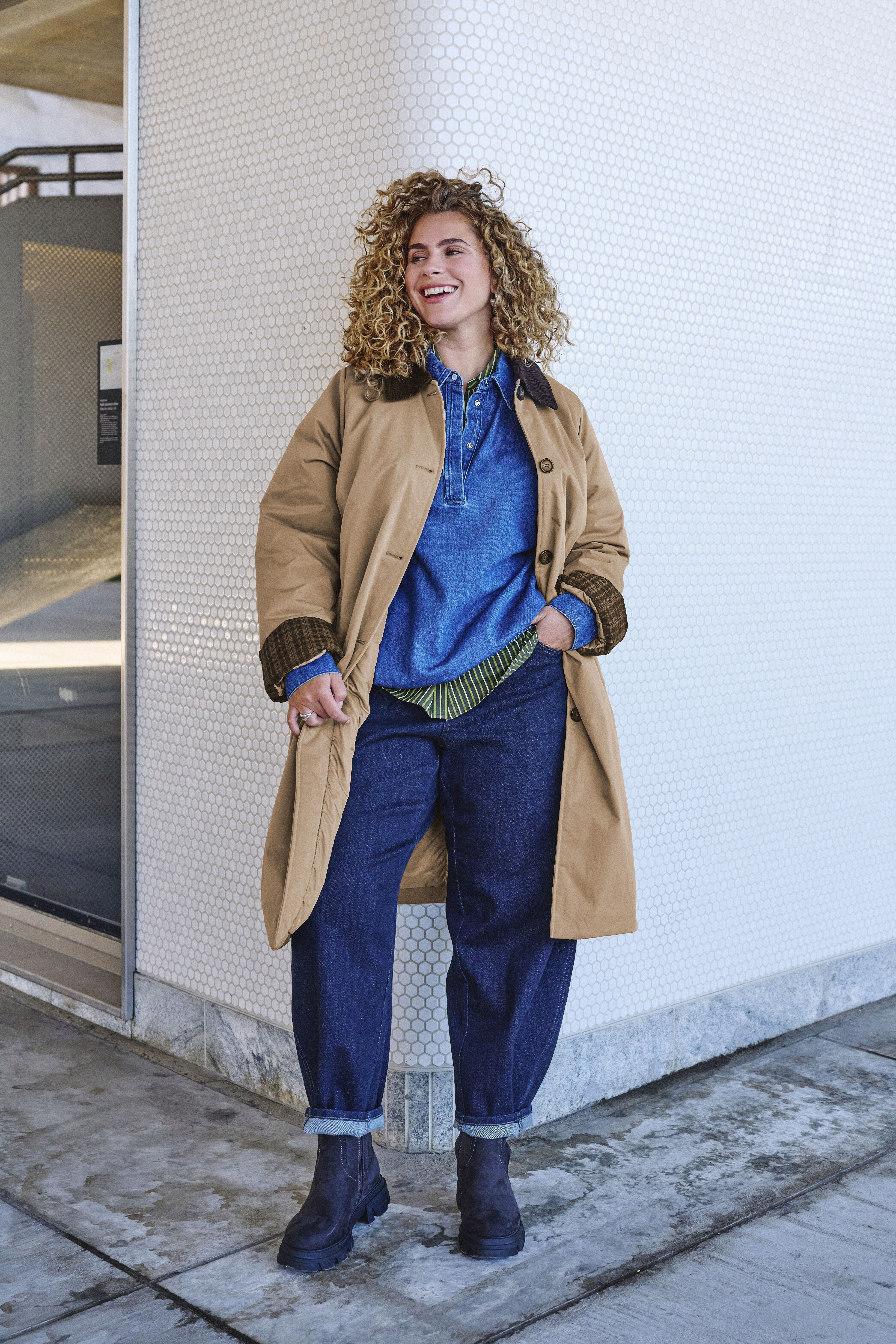 ZizziSwobodny denim z pazurem, , Model