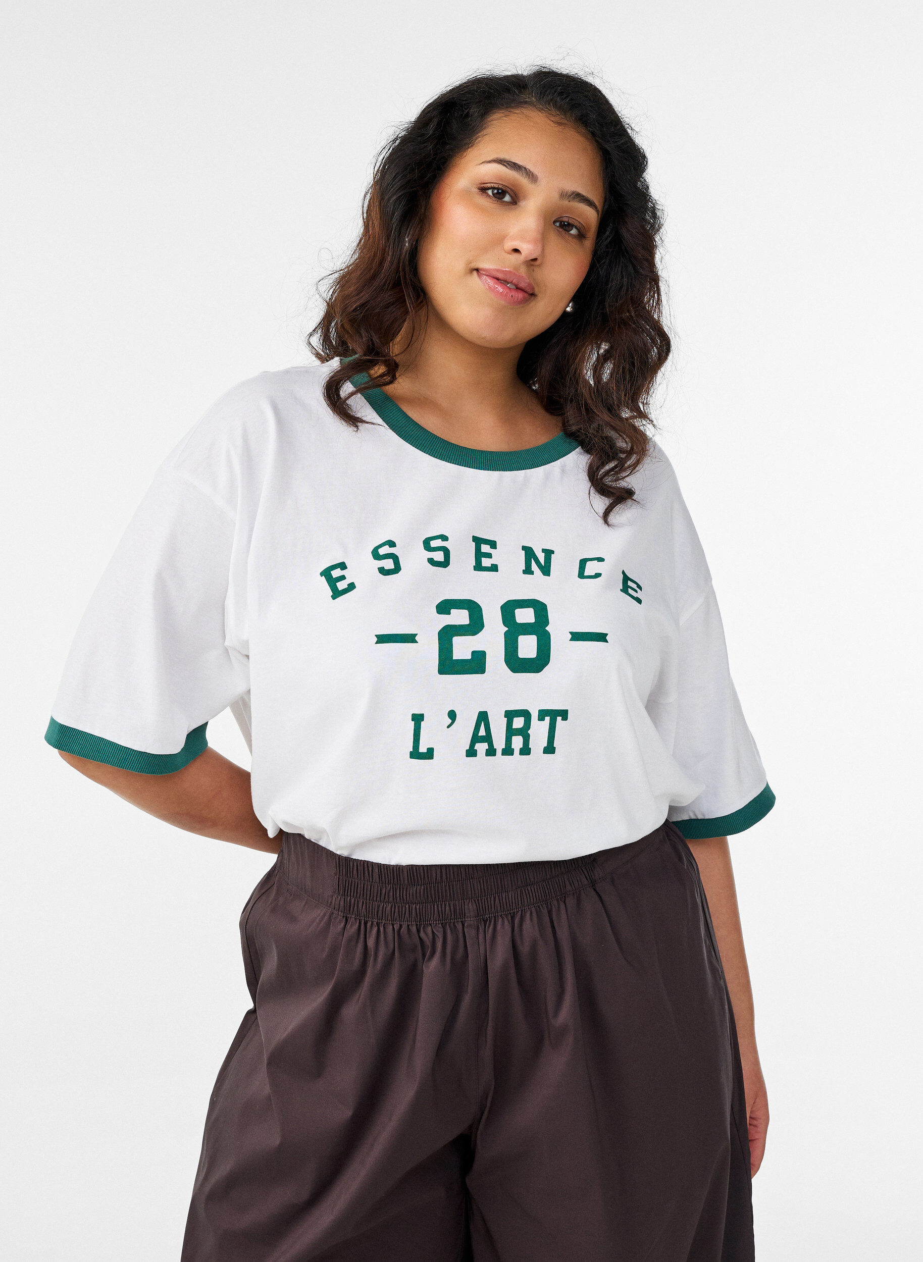 Koszulka bawelniana z nadrukiem tekstowym i krojem boxy, Biały, Model