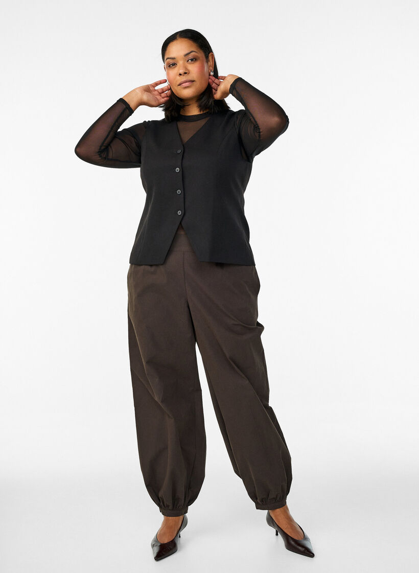 Kamizelka zapinana na guziki, Czarne, Model image number 1