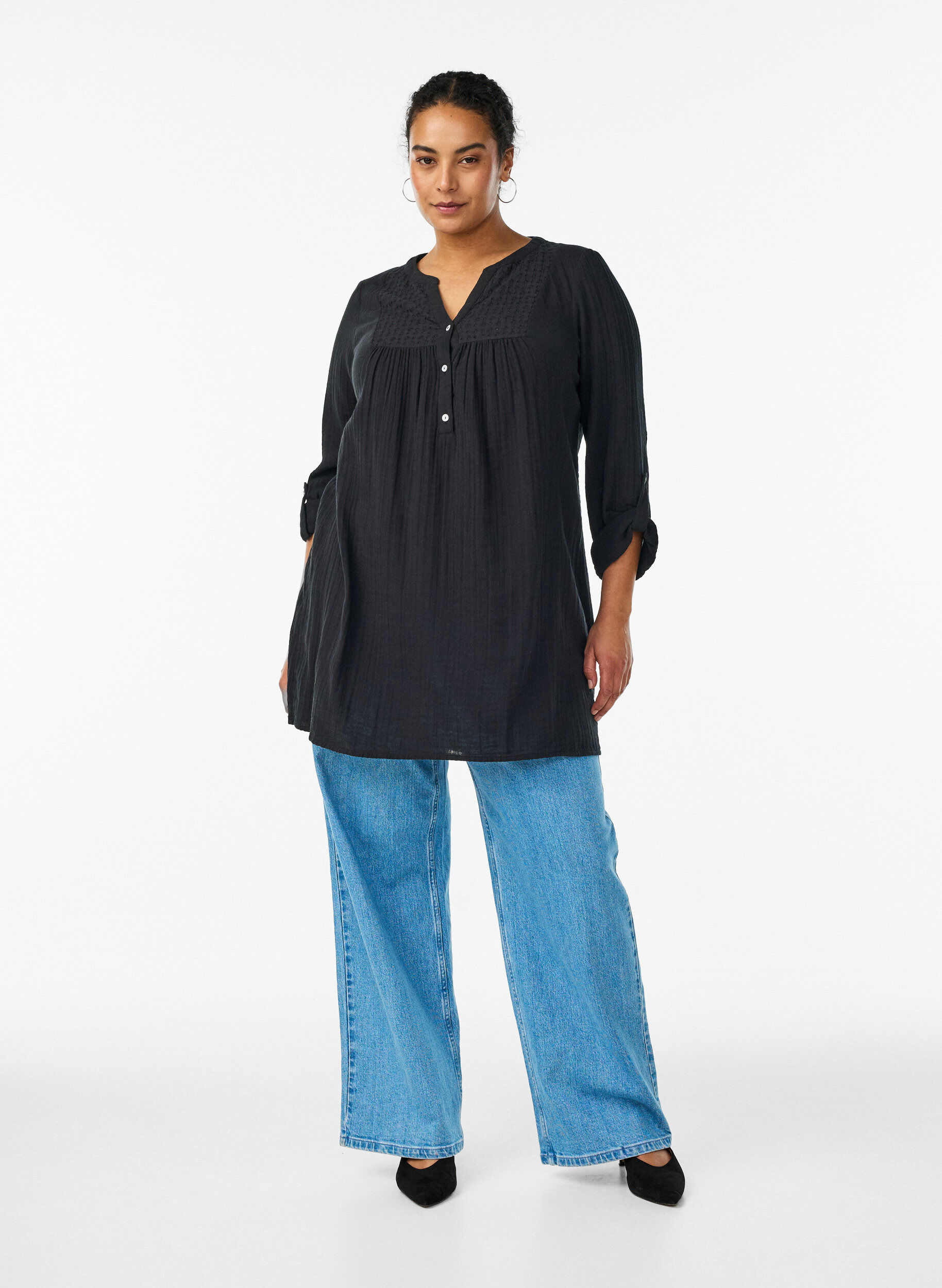 Zizzi Tunika z bawelnianej, muslinowej tkaniny z haftem angielskim, Czarne, Model image number 1