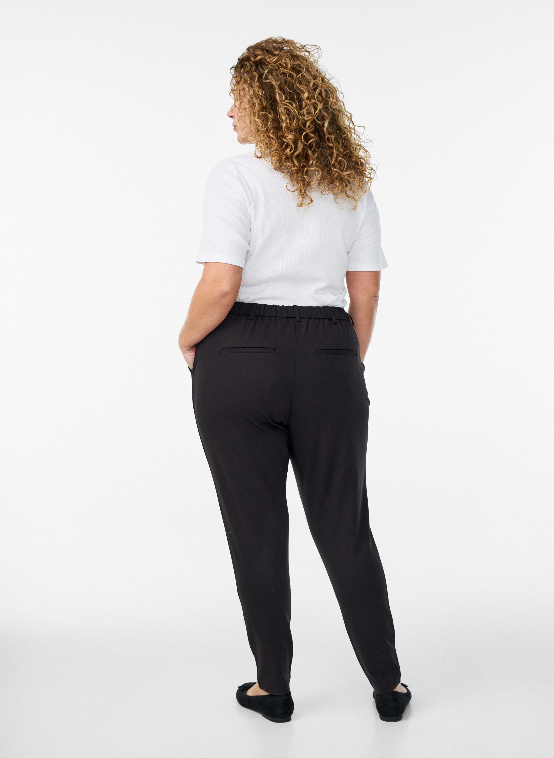 ZizziSpodnie z kr&oacute;tsza nogawka Maddison, Czarne, Model image number 1
