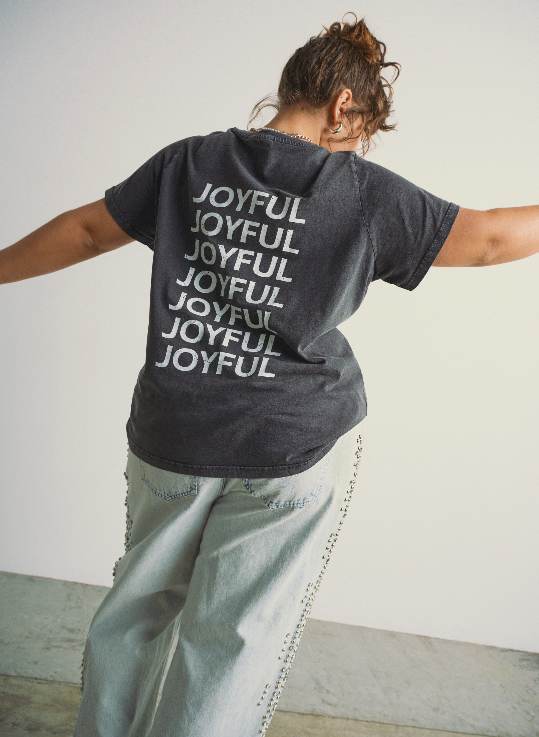 Zizzi Koszulka z bawelna organiczna z nadrukiem na plecach, Ciemnoszary, Image image number 0