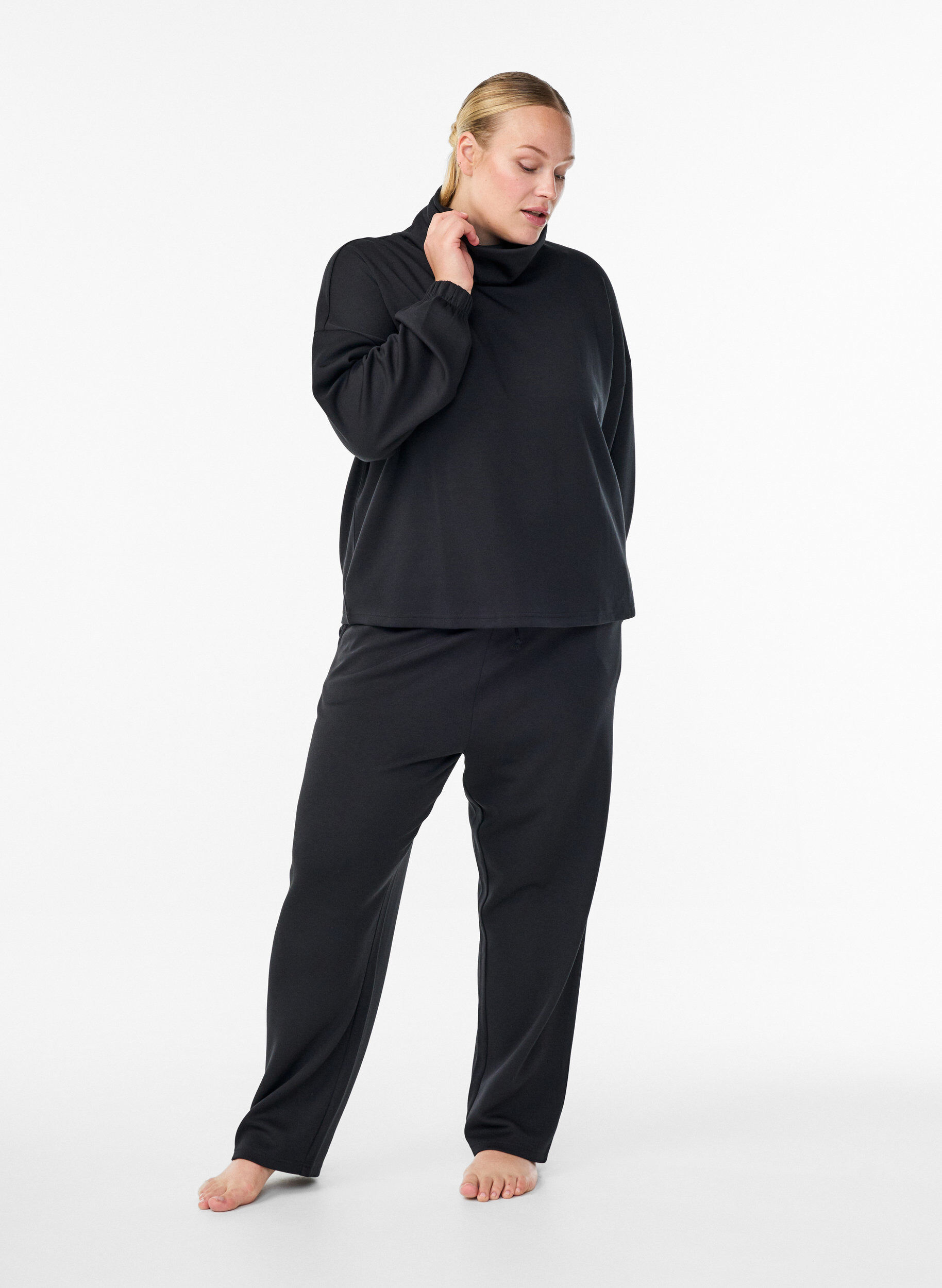 Zizzi Bluzka z golfem z mieszanki modalu, Czarne, Model image number 1