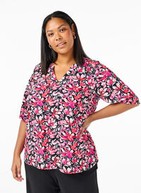 Bluzka z dekoltem w szpic i kwiatowym wzorem, Black Flower AOP, Model