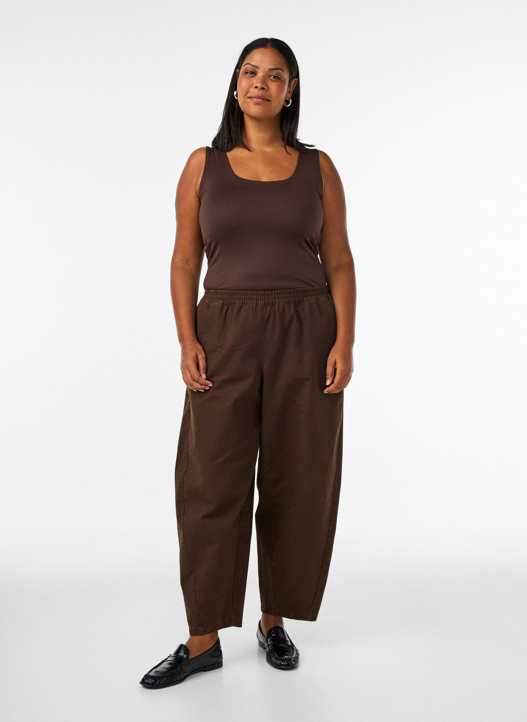 ZizziDopasowany top basic z gladkiego materialu, Brązowy, Model image number 1