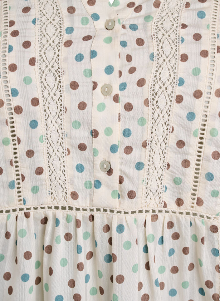 Krótka wiskozowa sukienka o trapezowym kroju wykonczona koronka, Biały, Packshot image number 2