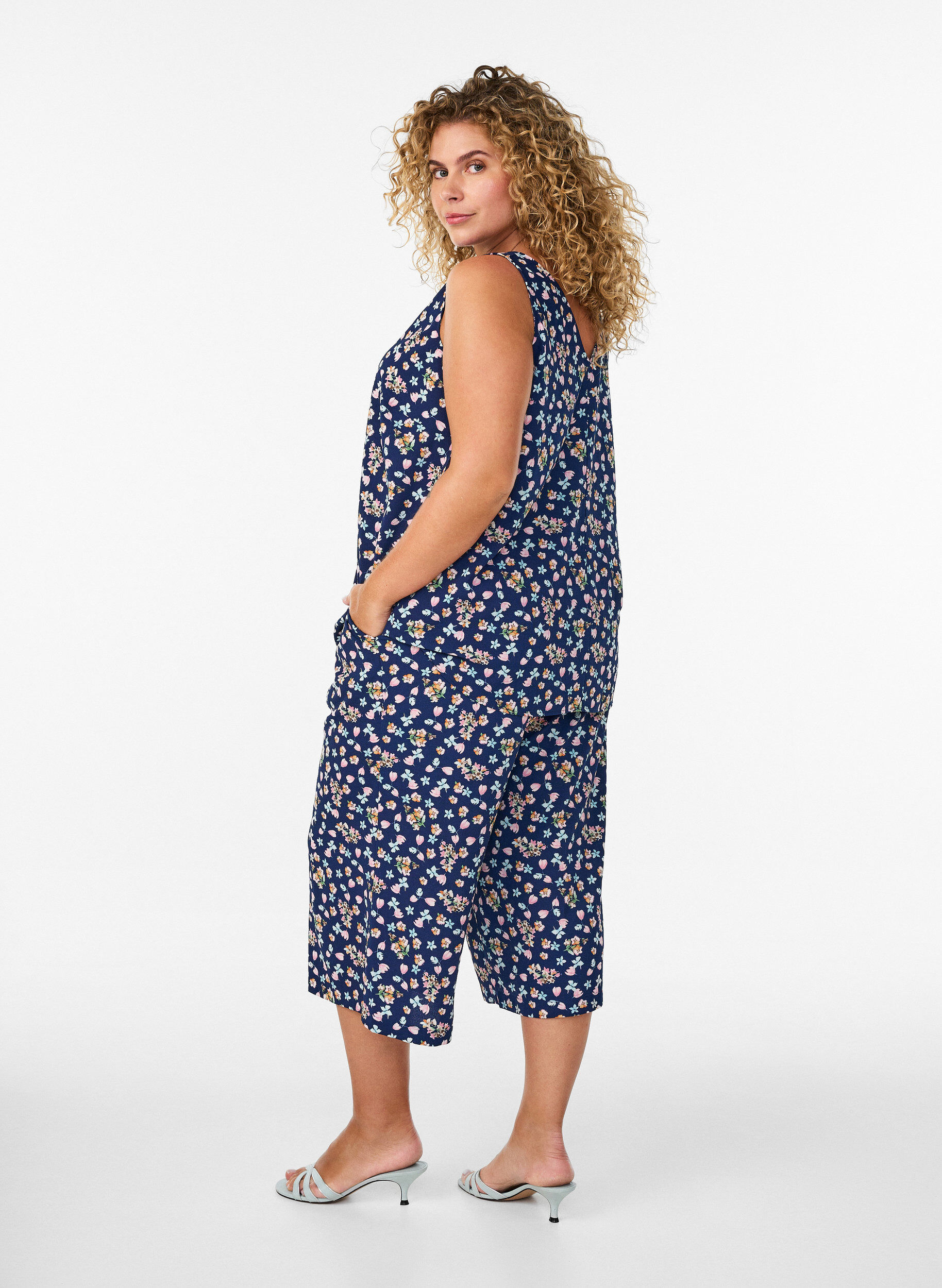 ZizziSpodnie culotte z nadrukiem, Niebieskie, Model image number 1