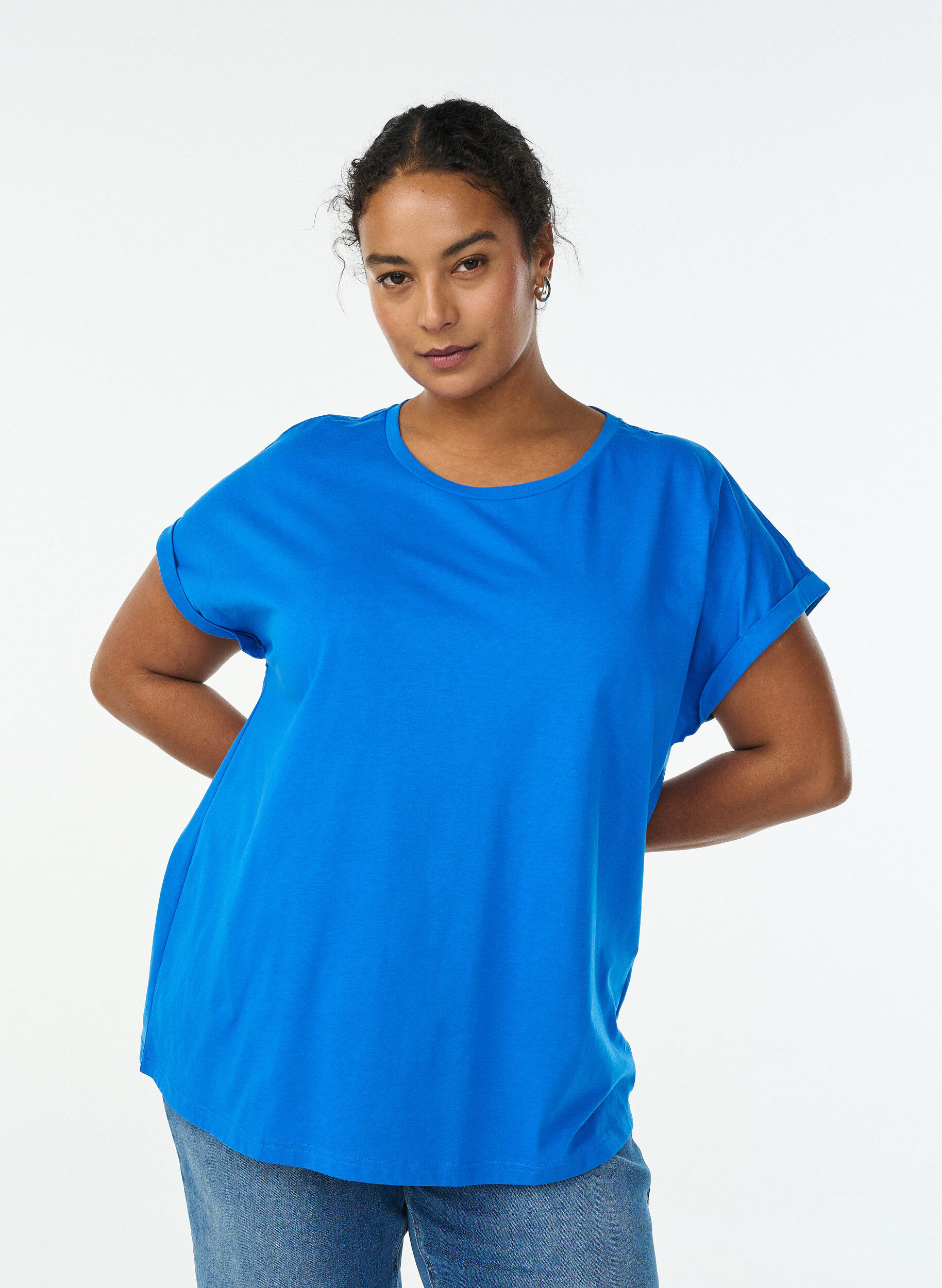 T-shirt z kr&oacute;tkim rekawem w mieszance bawelny, Niebieskie, Model