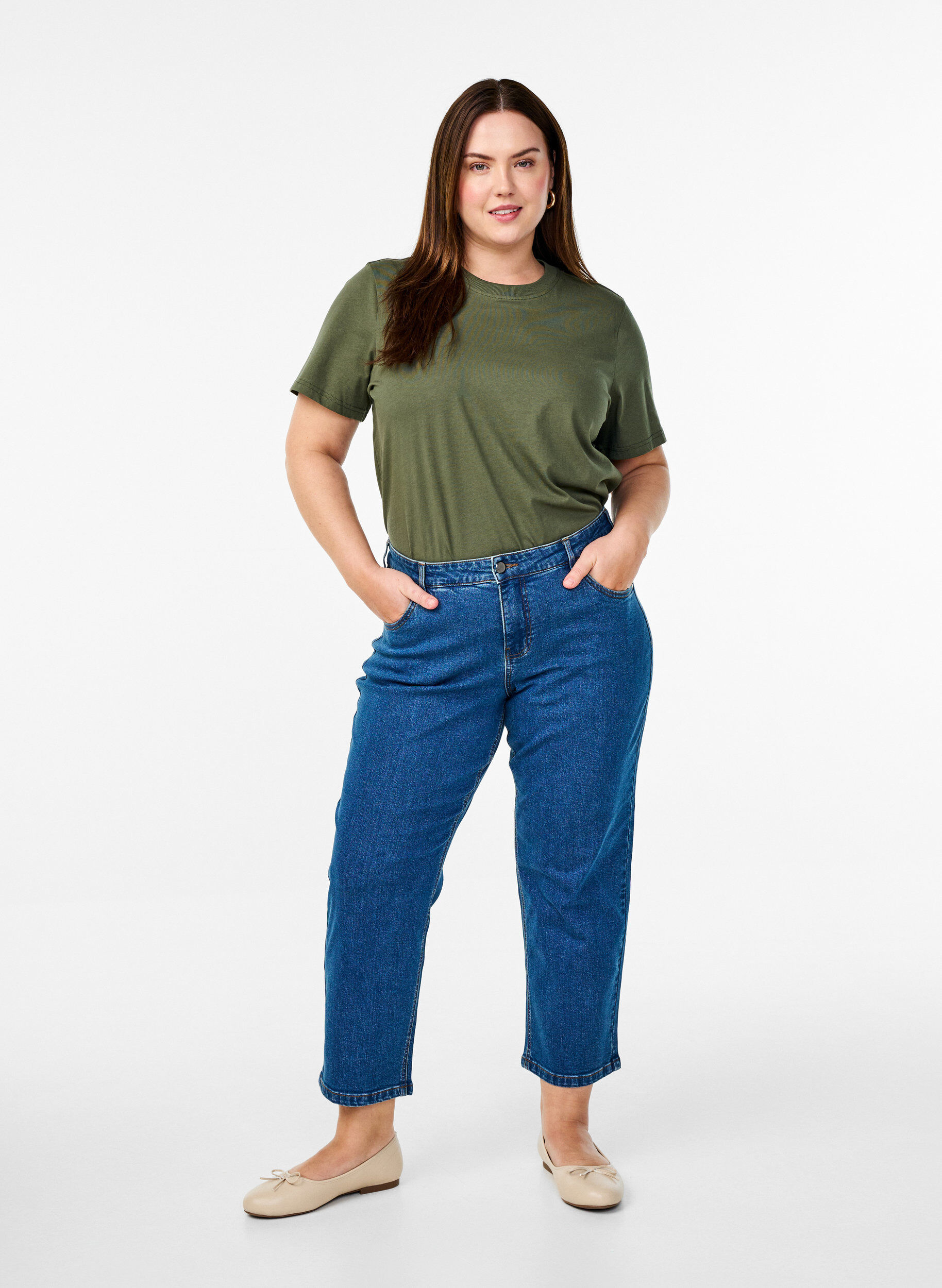 Przyciete jeansy Vera o prostym kroju, Niebieskie, Model
