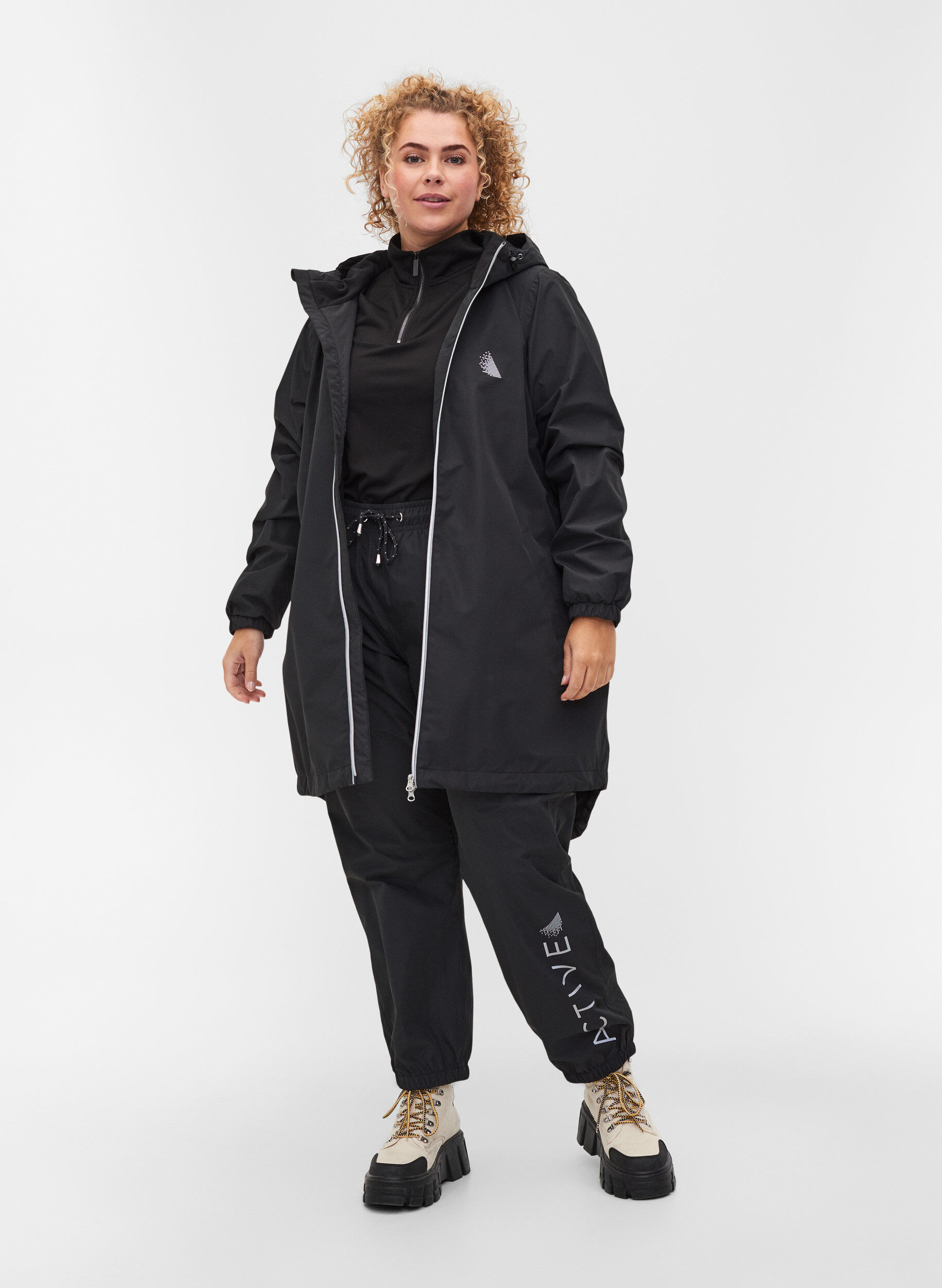 Zizzi Hooded rain jacket with reflective piping, Black, Model image number 2