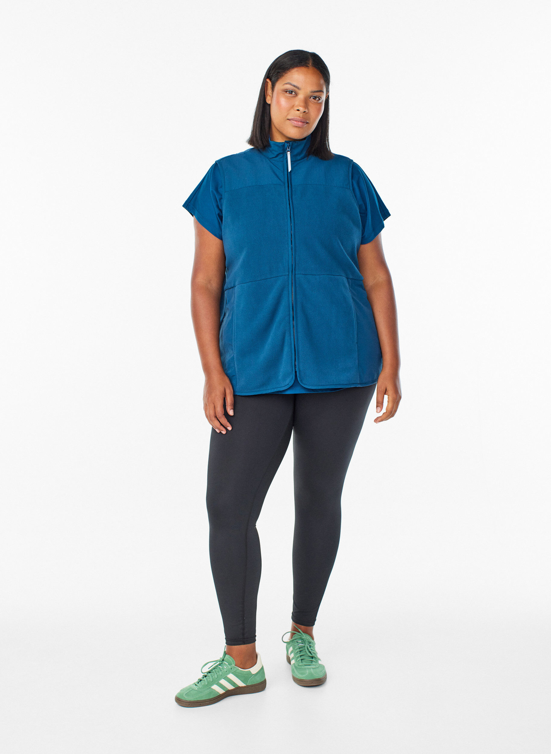 Zizzi Bezrekawnik polarowy z wysokim kolnierzem i kieszeniami, Niebieskie, Model image number 1