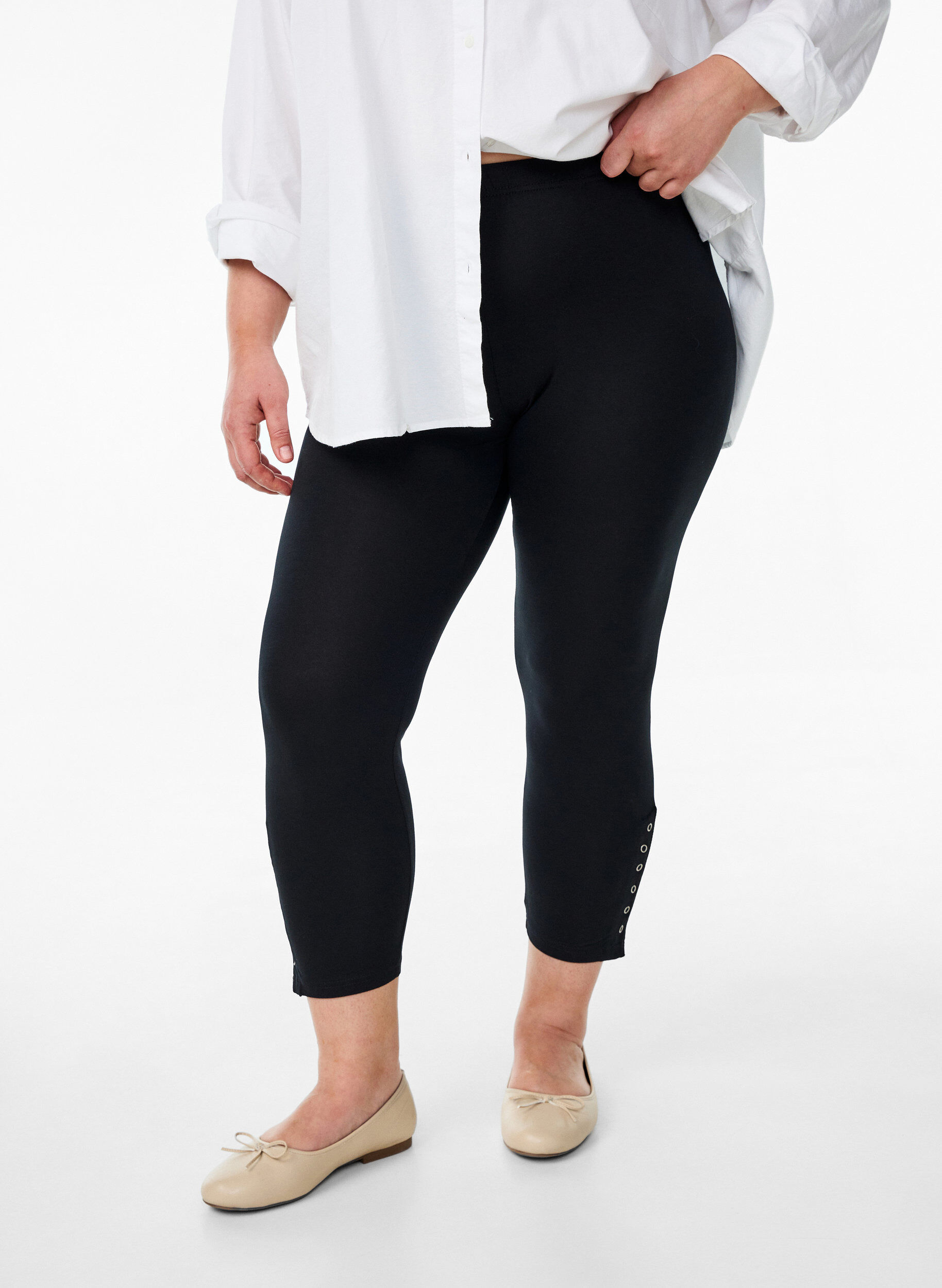 Legginsy o dlugosci 3/4 z guzikami, Czarne, Model