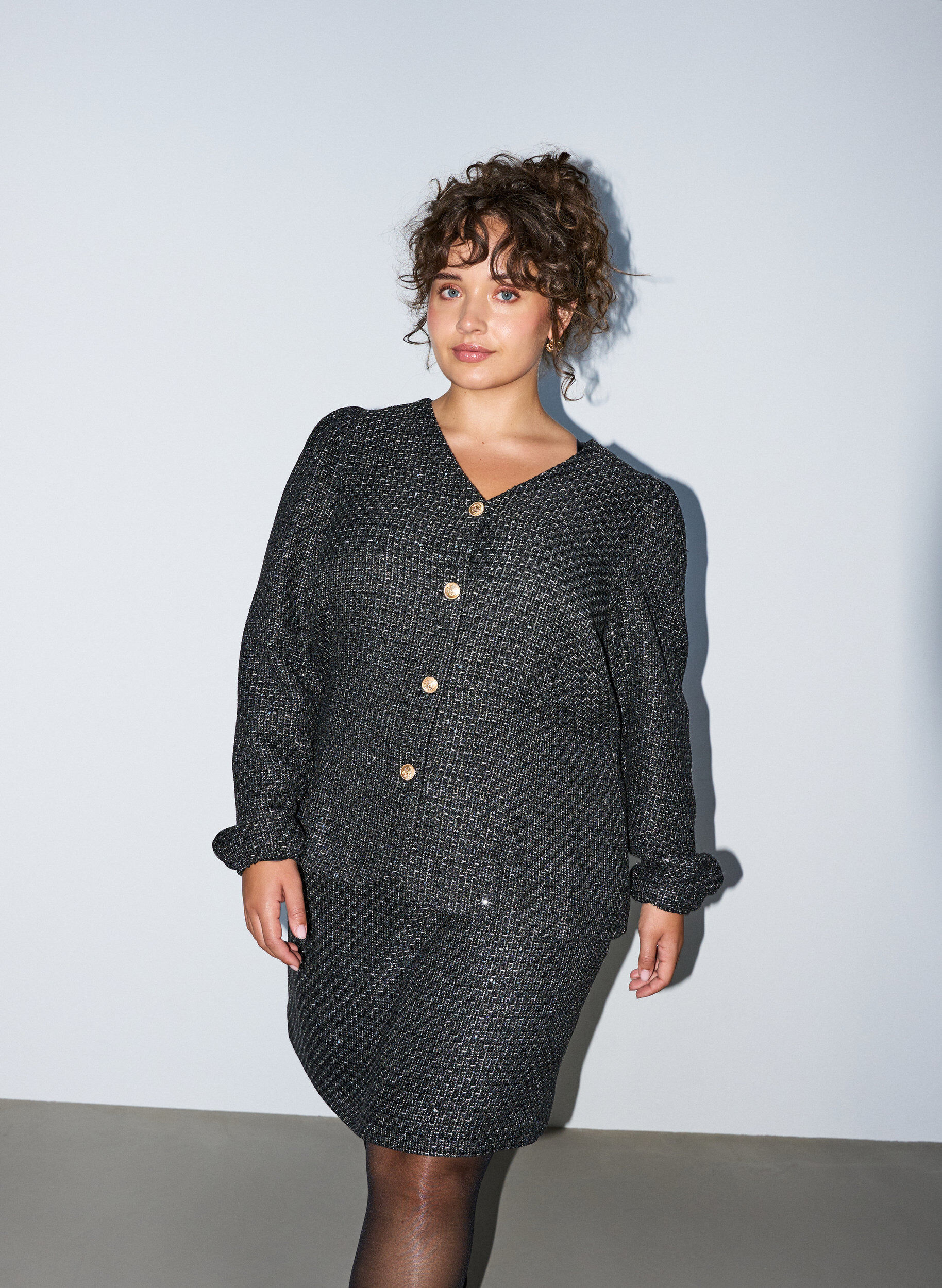 ZizziZakiet boucl&eacute; z cekinami i ozdobnymi guzikami, Czarne, Model image number 0