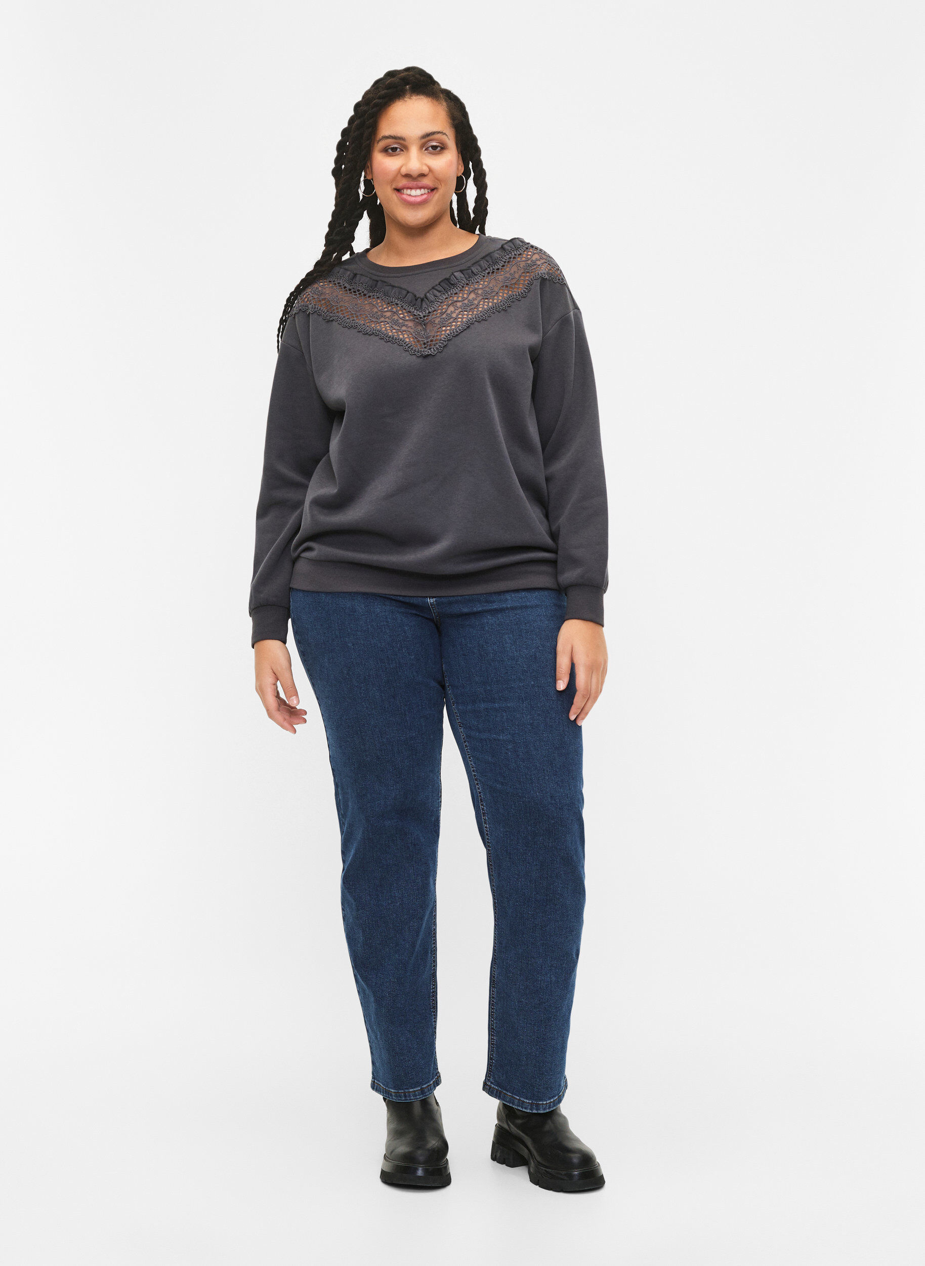 Zizzi Bluza z falbanami i szydelkowymi detalami, Dark Grey, Model image number 2