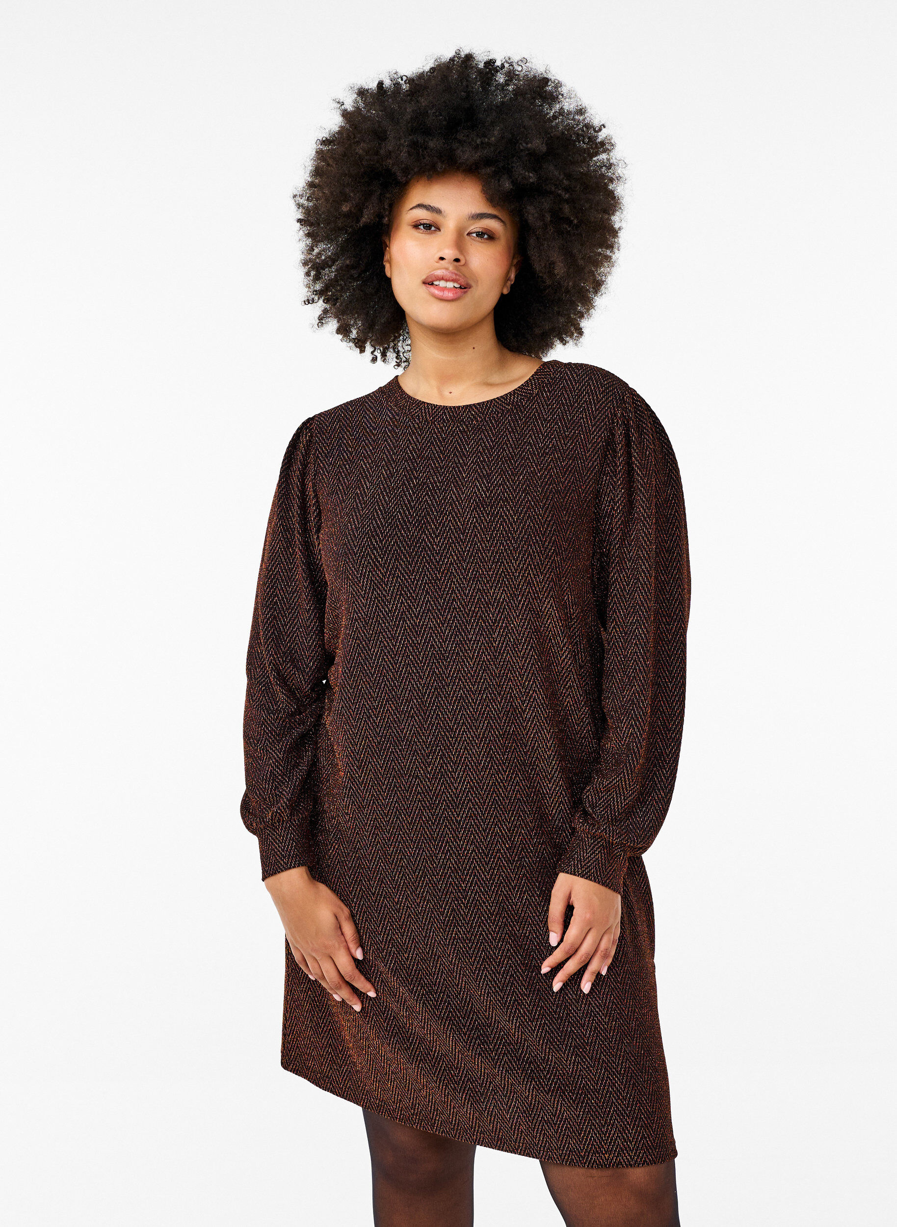 Zizzi Sukienka w zygzakowaty wz&oacute;r z brokatem, Copper ZigZagShimmer, Model image number 0