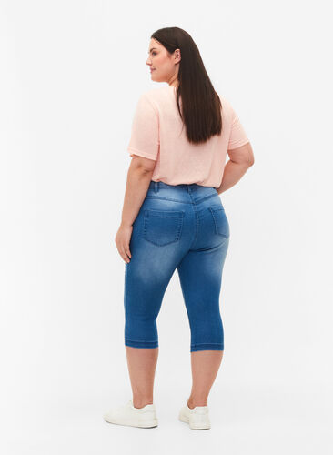 Amy capri jeans z wysokim stanem i bardzo dopasowanym krojem, Light blue denim, Model image number 1