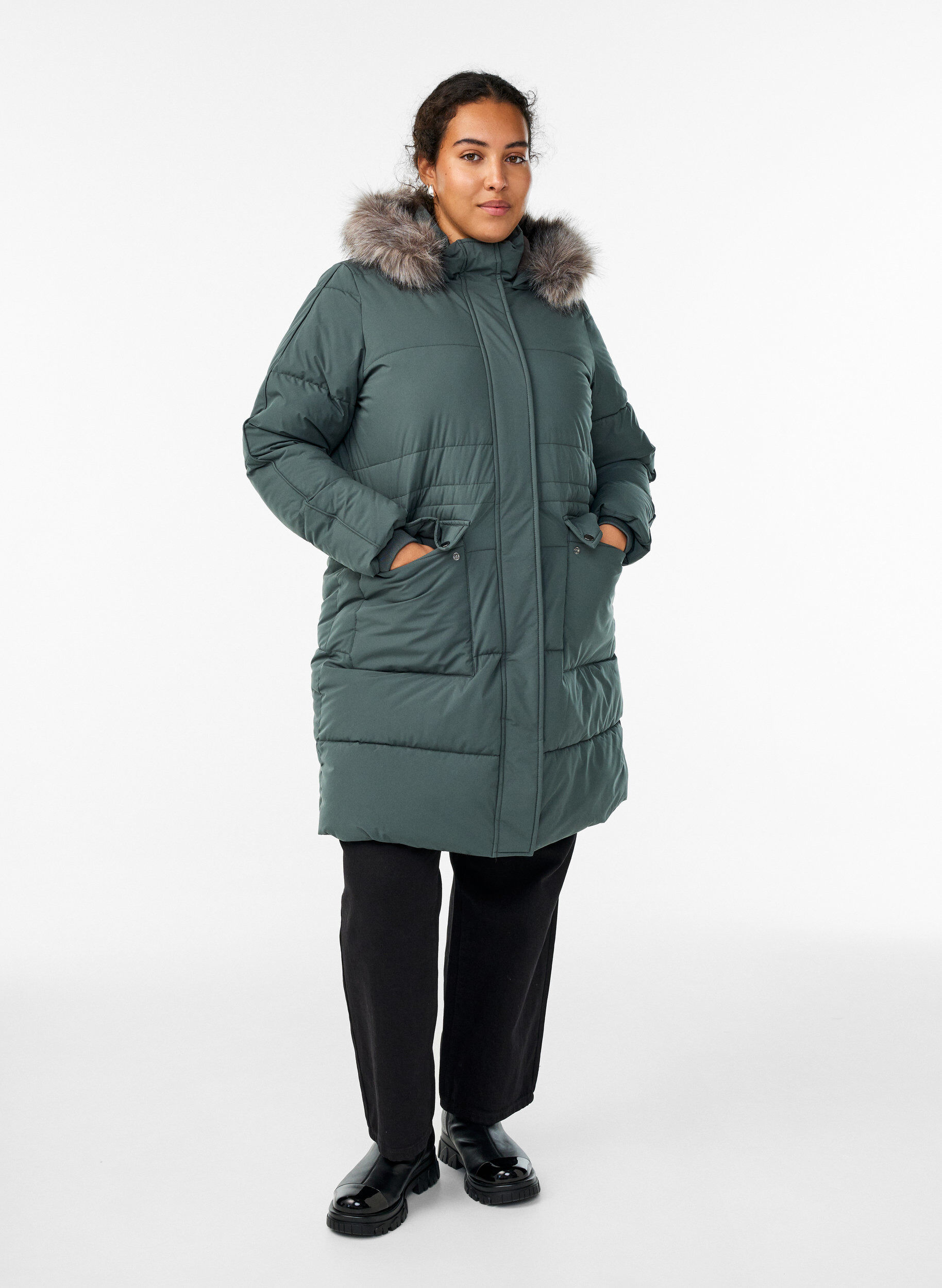 Zizzi Parka przeciwdeszczowa z kolnierzem ze sztucznego futra, Zielony, Model image number 1