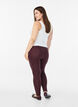 Legginsy basic z wiskozy, Ciemnobordowy, Model image number 2