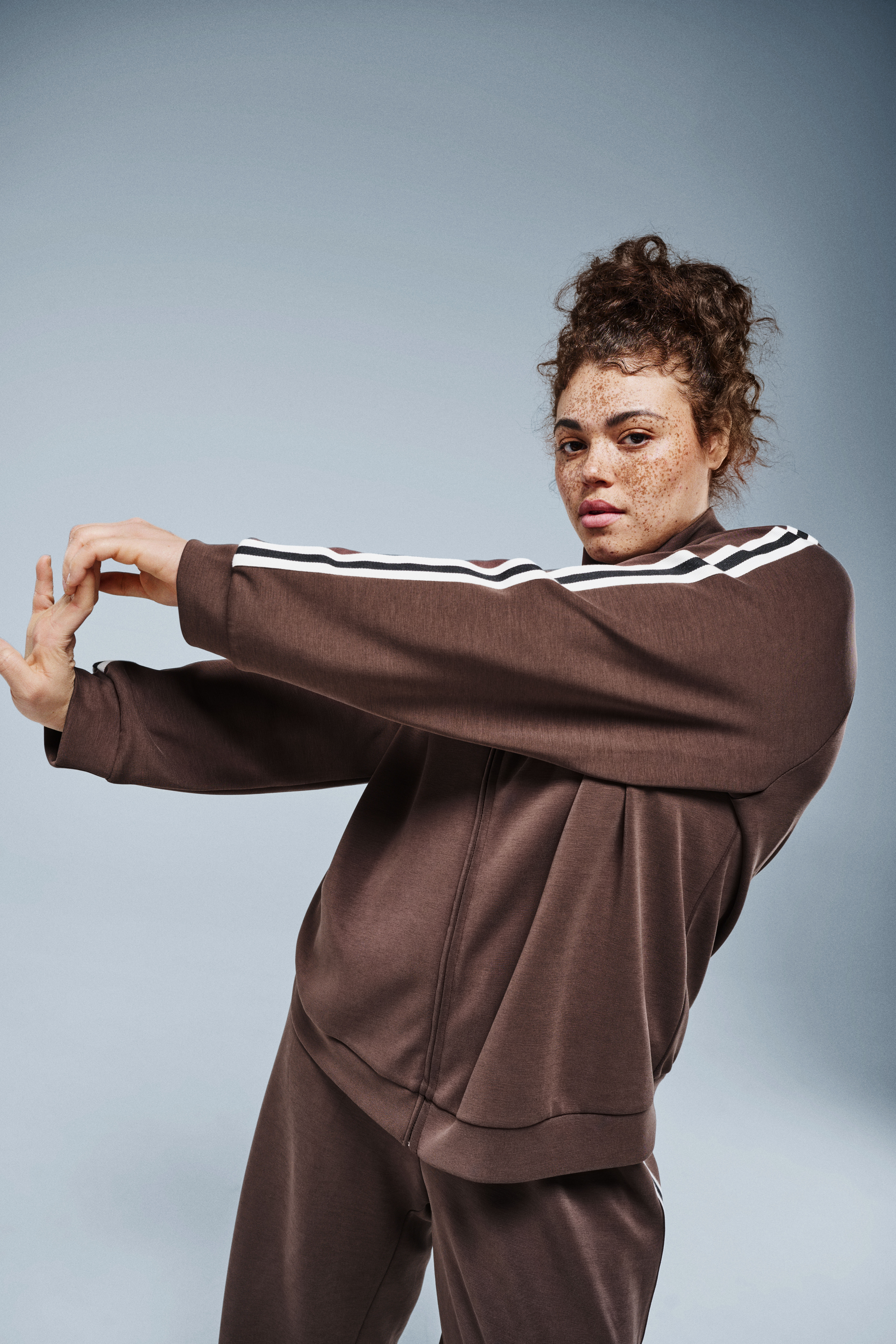 Zizzi Brązowy zestaw treningowy, , Model