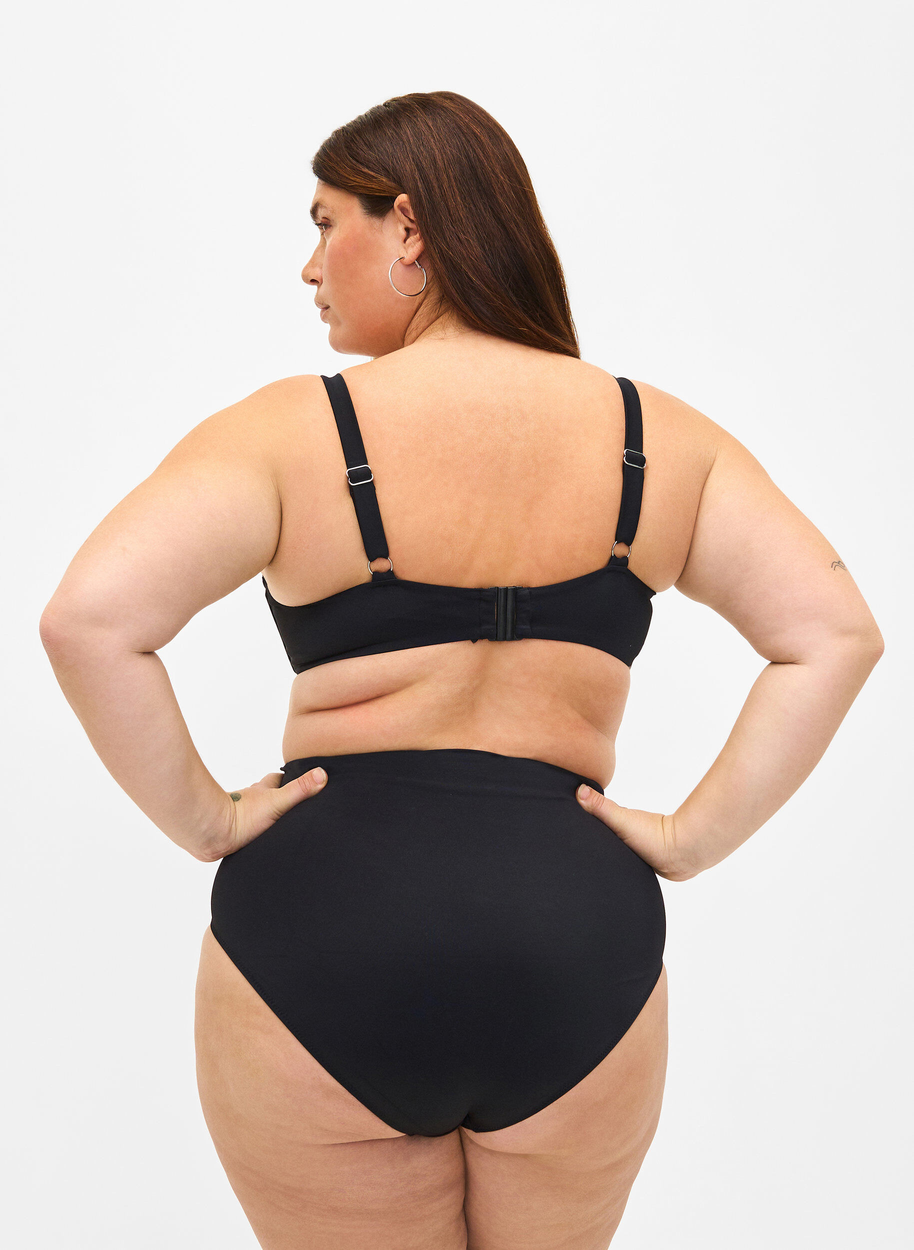 Zizzi Biustonosz bikini z fiszbinami i marszczeniami, Black, Model image number 1