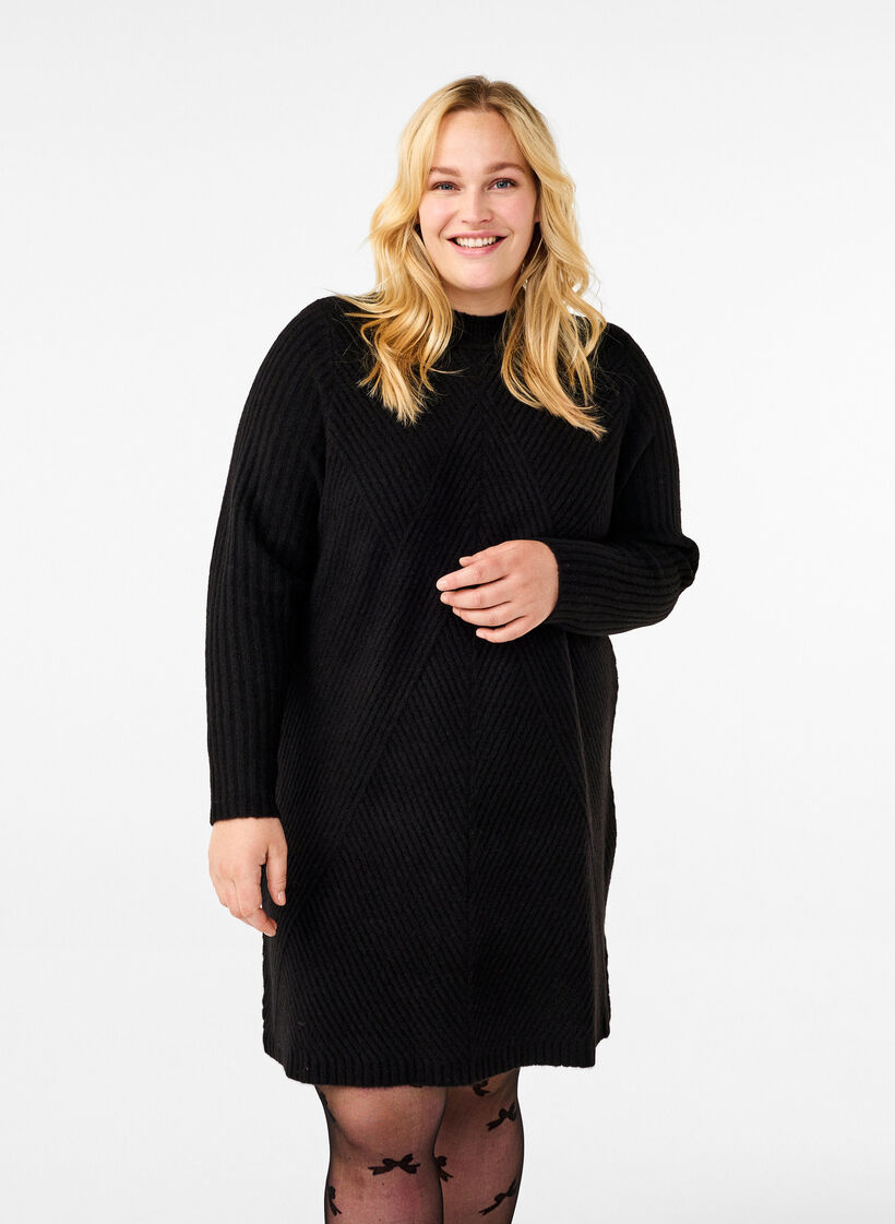 Krótka sukienka w prazki z okraglym dekoltem, Black, Model image number 0