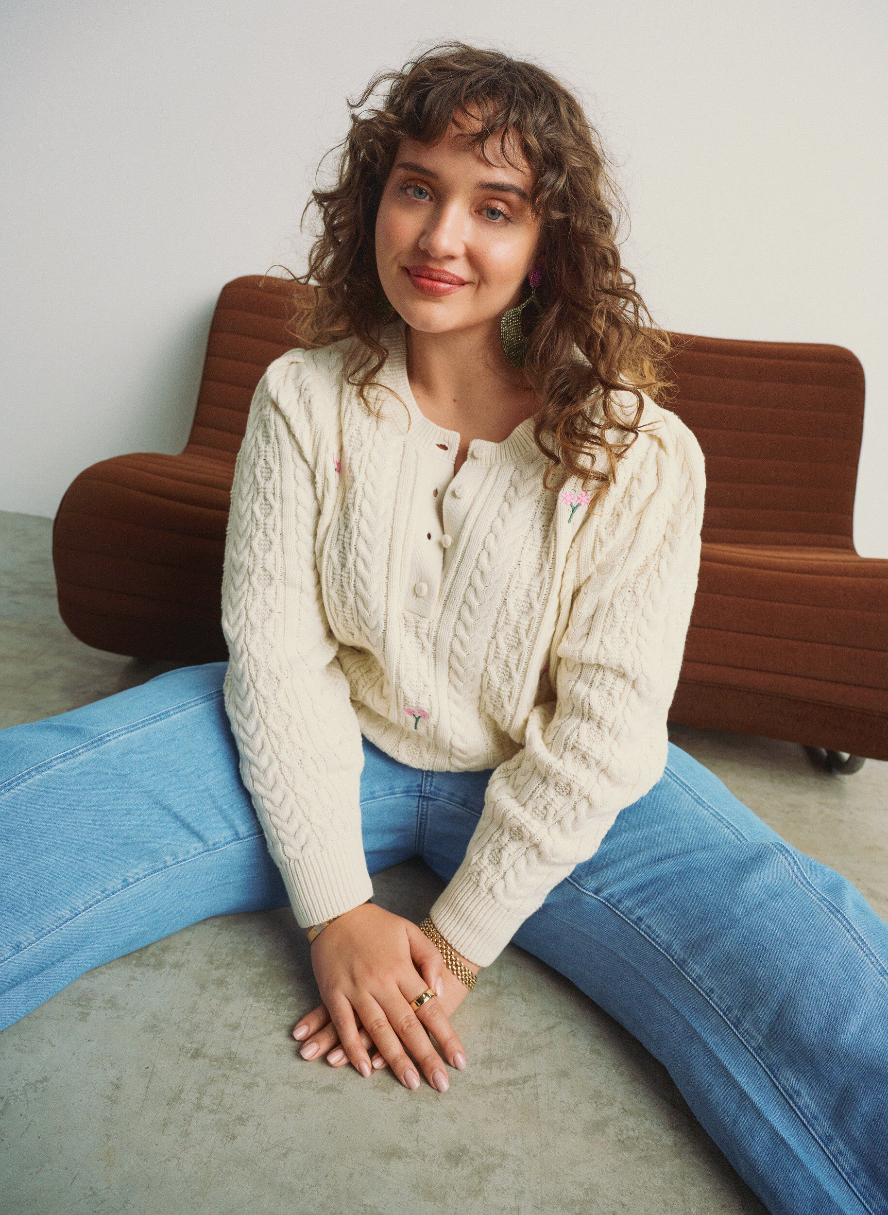 Zizzi Bluzka dzianinowa z wzorem kablowym i haftowanymi kwiatami, Biały, Image image number 0