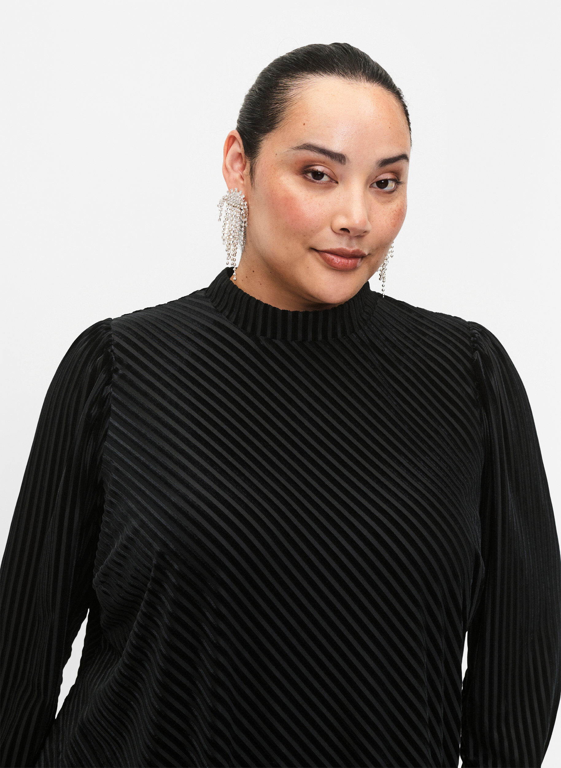 Zizzi Welurowa sukienka o strukturalnym wzorze, Black, Model image number 2