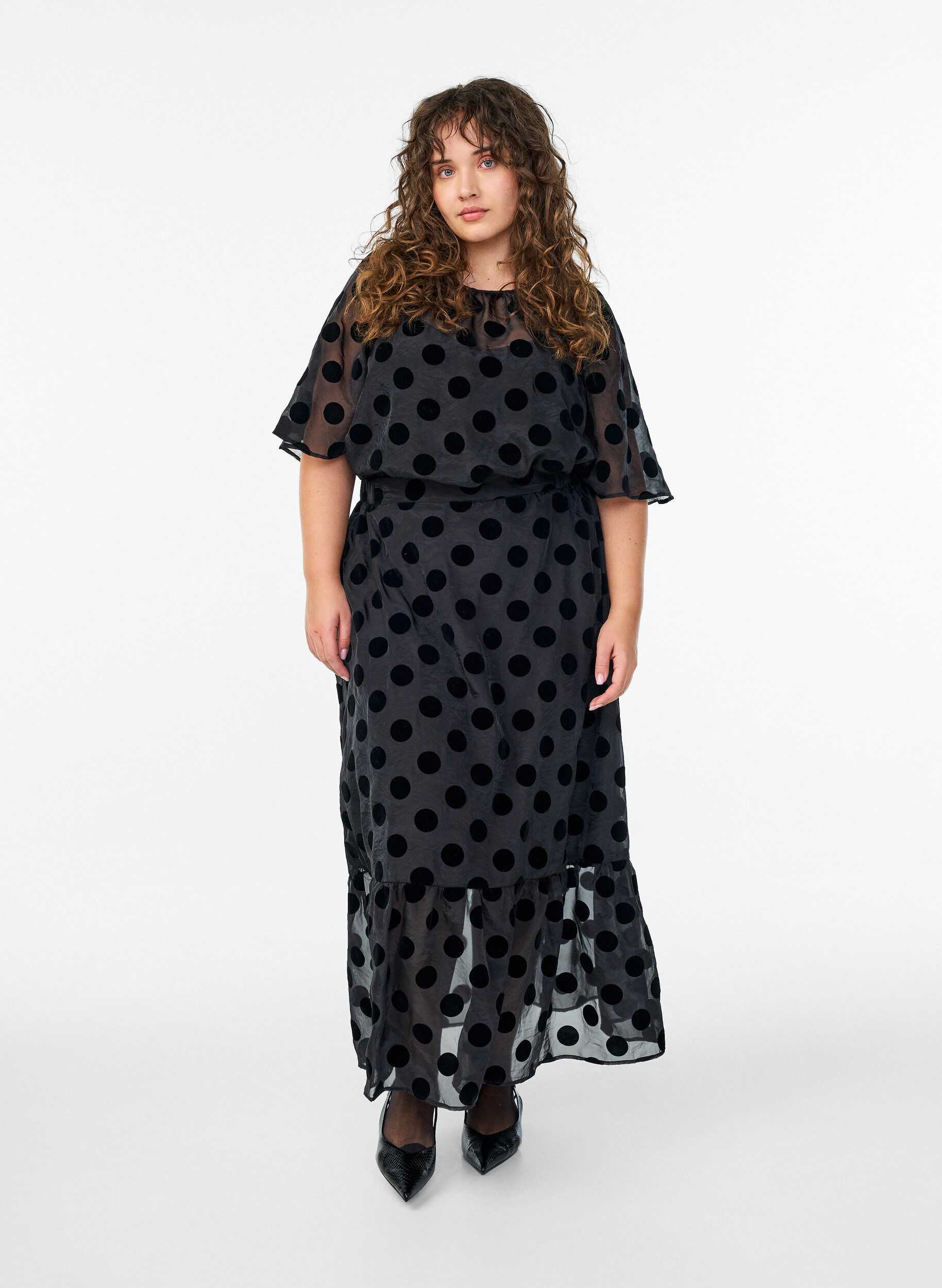 Zizzi Bluzka na impreze w stylu organzy z aksamitnymi kropkami, Czarne, Model image number 1