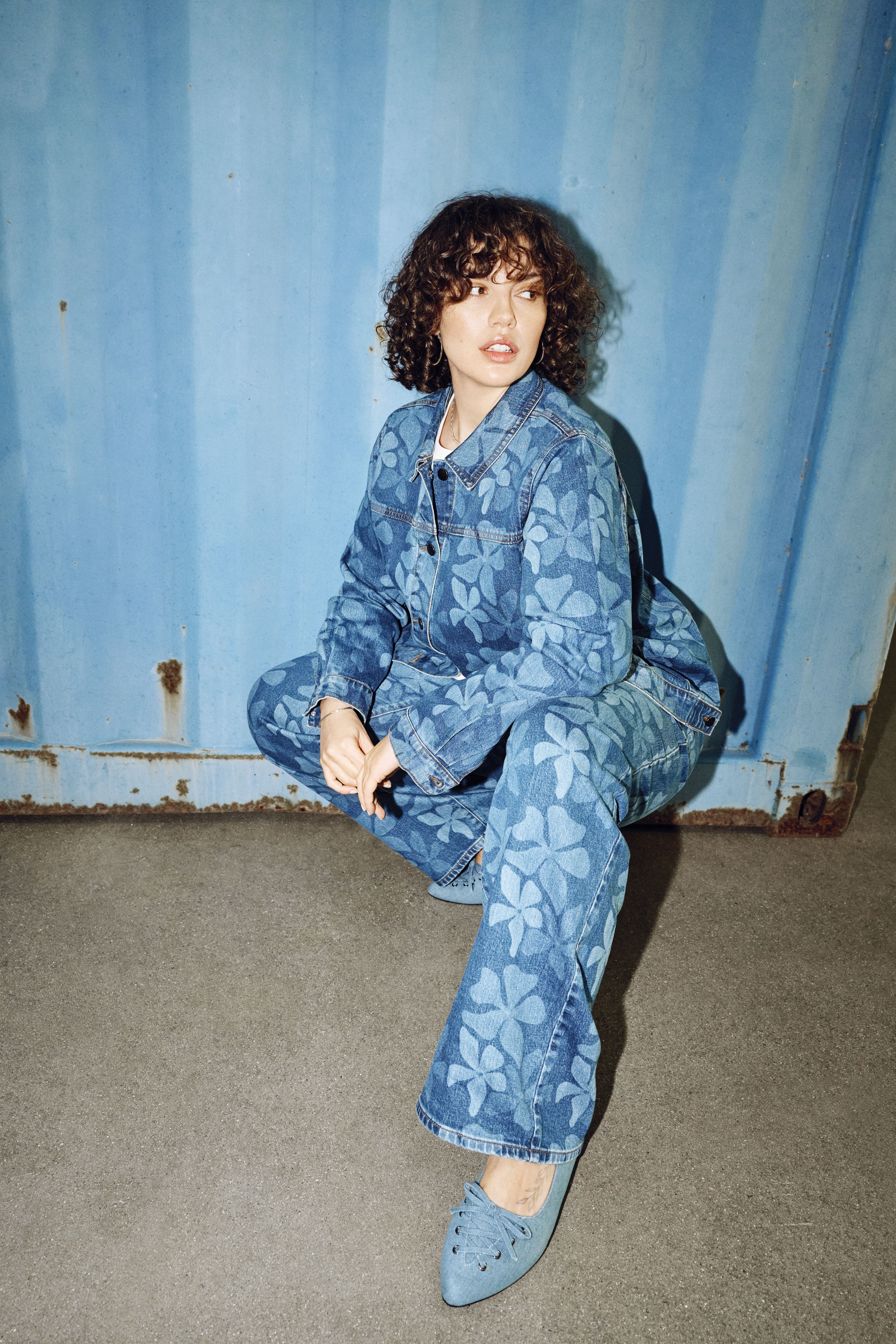 Zizzi Kurtka dżinsowa w kwiatowy wz&oacute;r, , Model