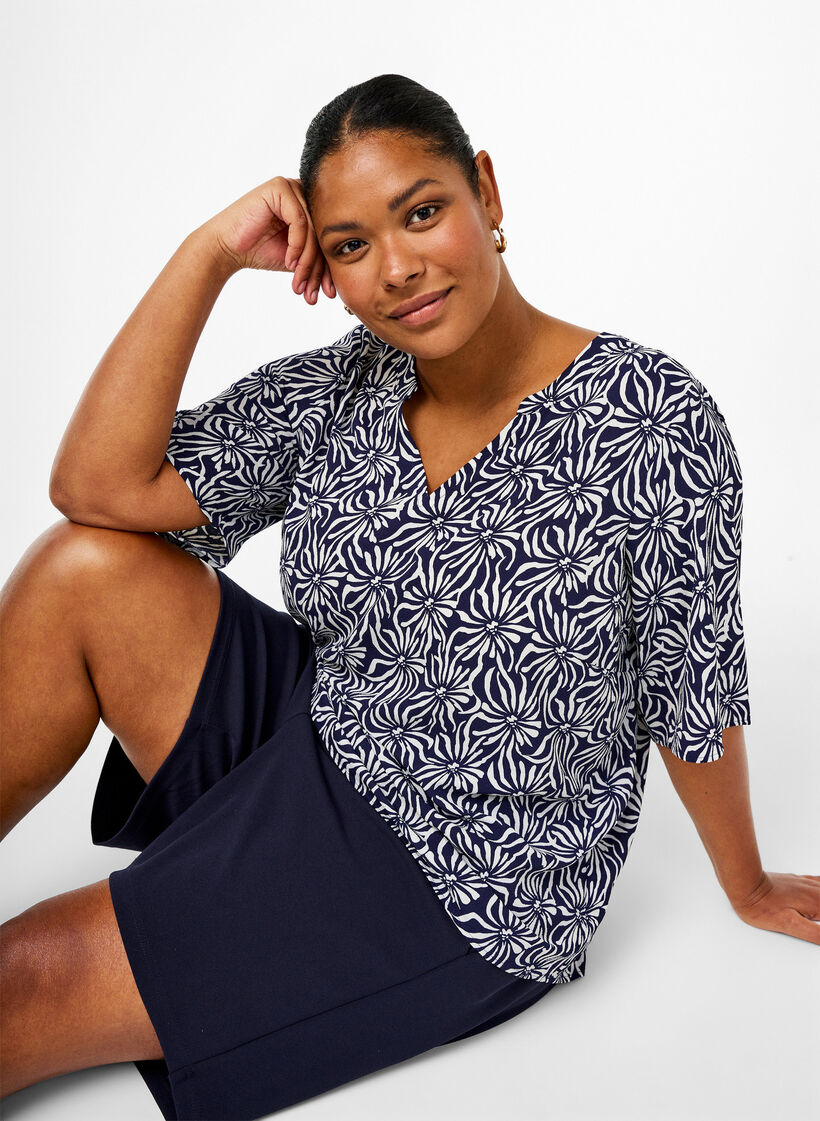 Bluzka z dekoltem w szpic i kwiatowym wzorem, White Blue Flower, Image image number 0