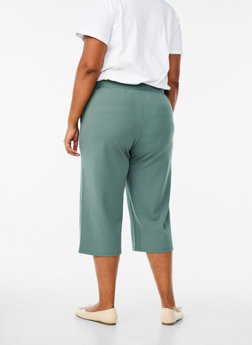 Spodnie 3/4 o luznym kroju z wysokim stanem, Zielony, Model image number 1