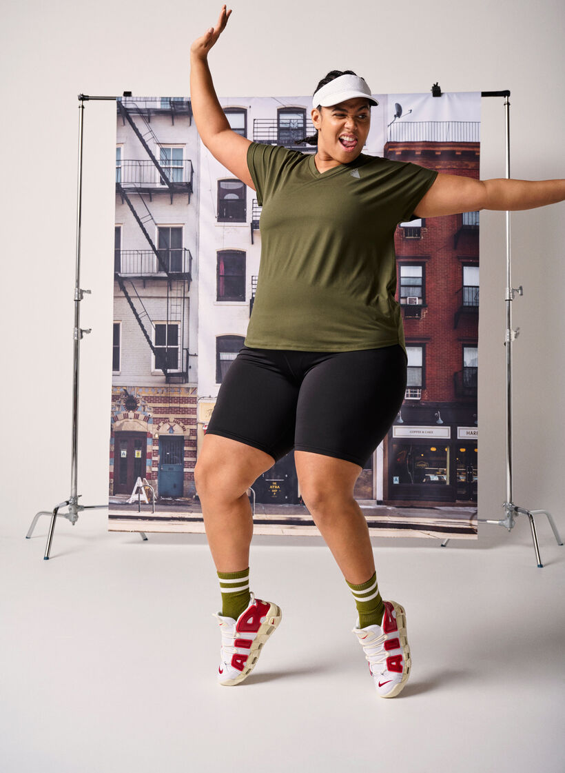 Koszulka treningowa z dekoltem w szpic, Forest Night, Image image number 0