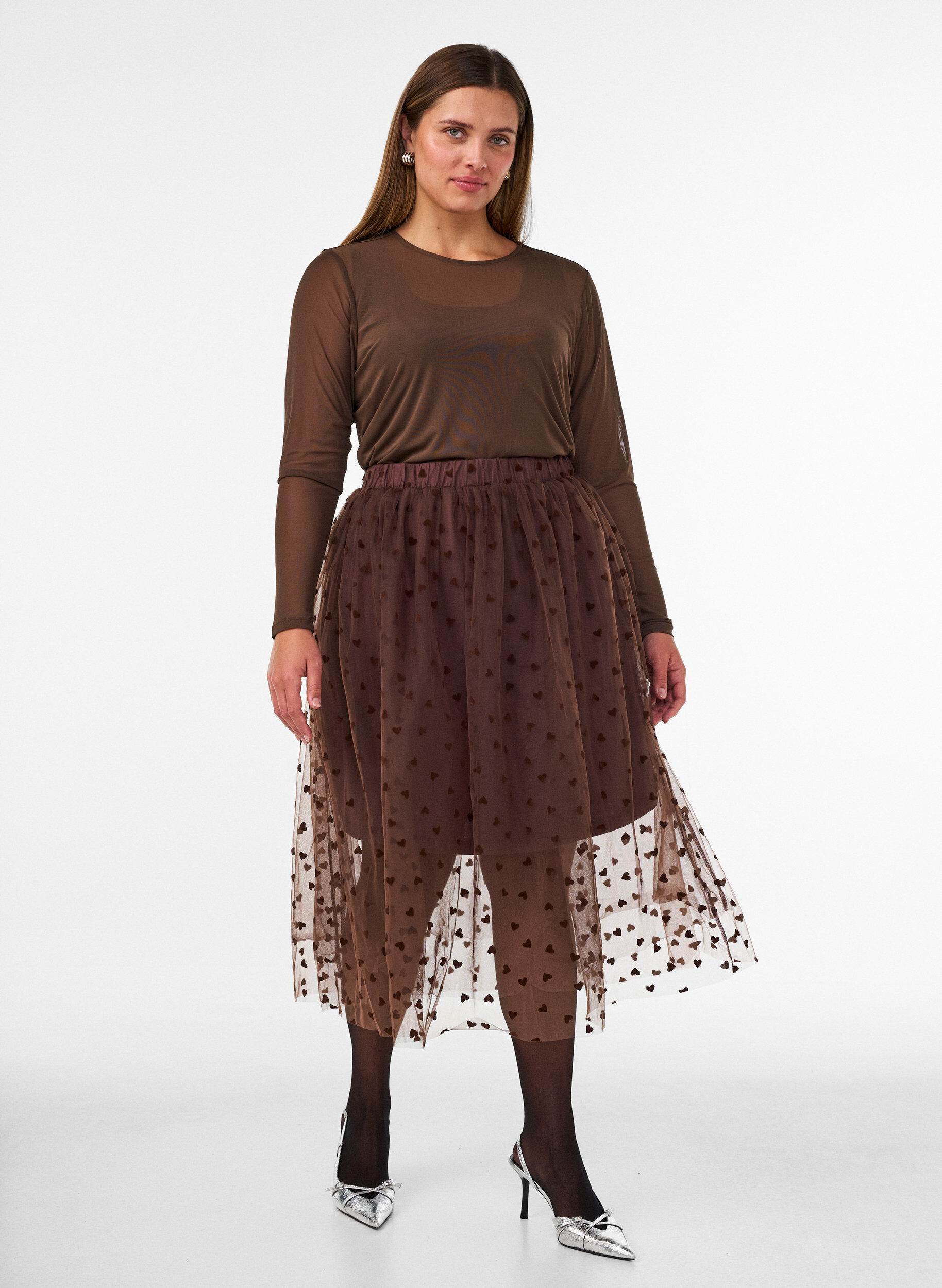 Tiulowa sp&oacute;dnica midi w serca, Brązowy, Model