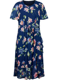 Kwiecista sukienka midi z krótkim rekawem i kwiatowym nadrukiem, Blueprint Flower AOP, Packshot