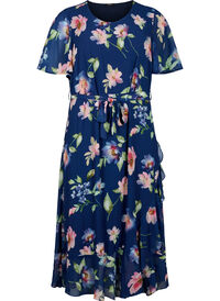 Kwiecista sukienka midi z krótkim rekawem i kwiatowym nadrukiem