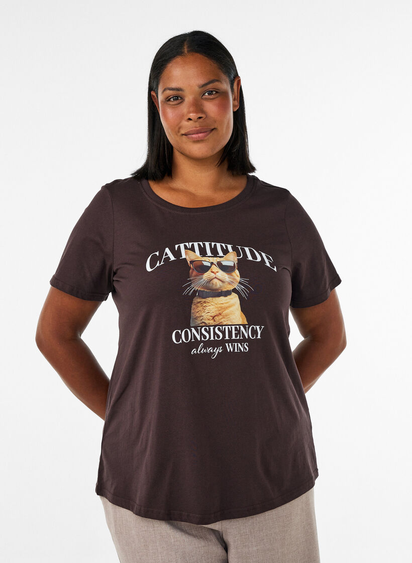 Bawelniana koszulka z nadrukiem kota i okraglym dekoltem, Brązowy, Model image number 0
