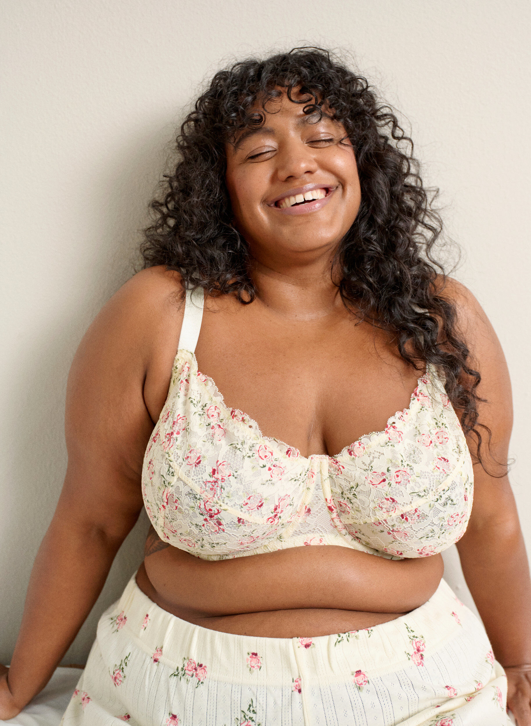 Zizzi Biustonosz pelnowymiarowy z koronka kwiatowa, Biały, Image image number 0