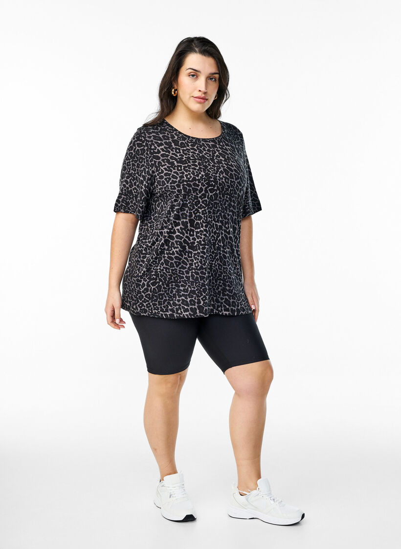T-shirt z materialu TENCEL&trade; Lyocell i nadrukiem w panterke, Szary, Model image number 1