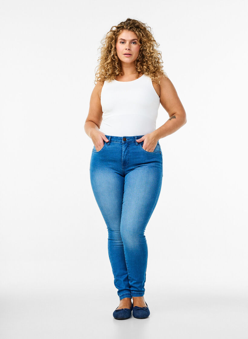 Super waskie jeansy Amy z wysokim stanem, Light blue, Model image number 0