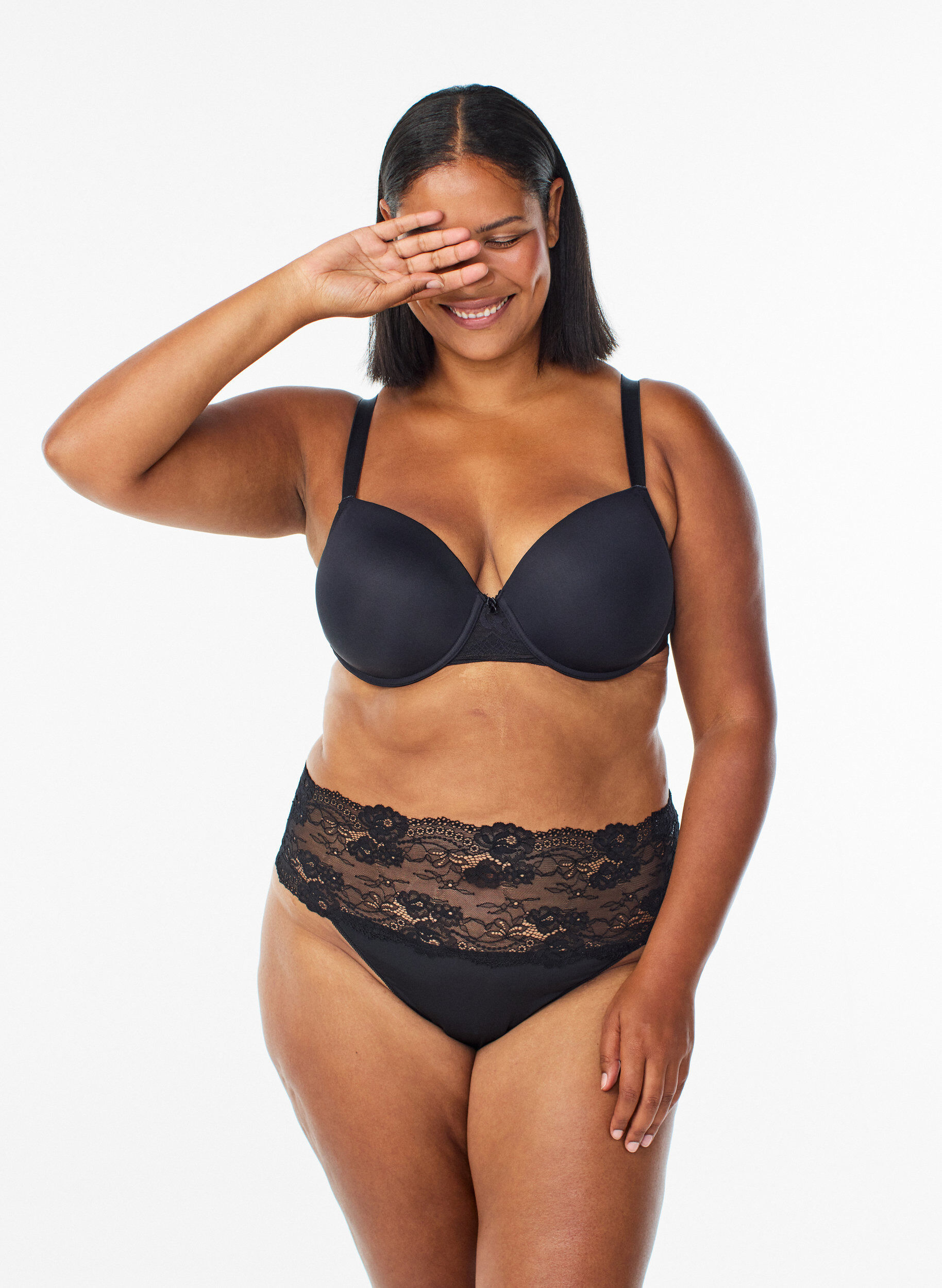 2-pack stringi z szerokim koronkowym brzegiem, Czarne, Model