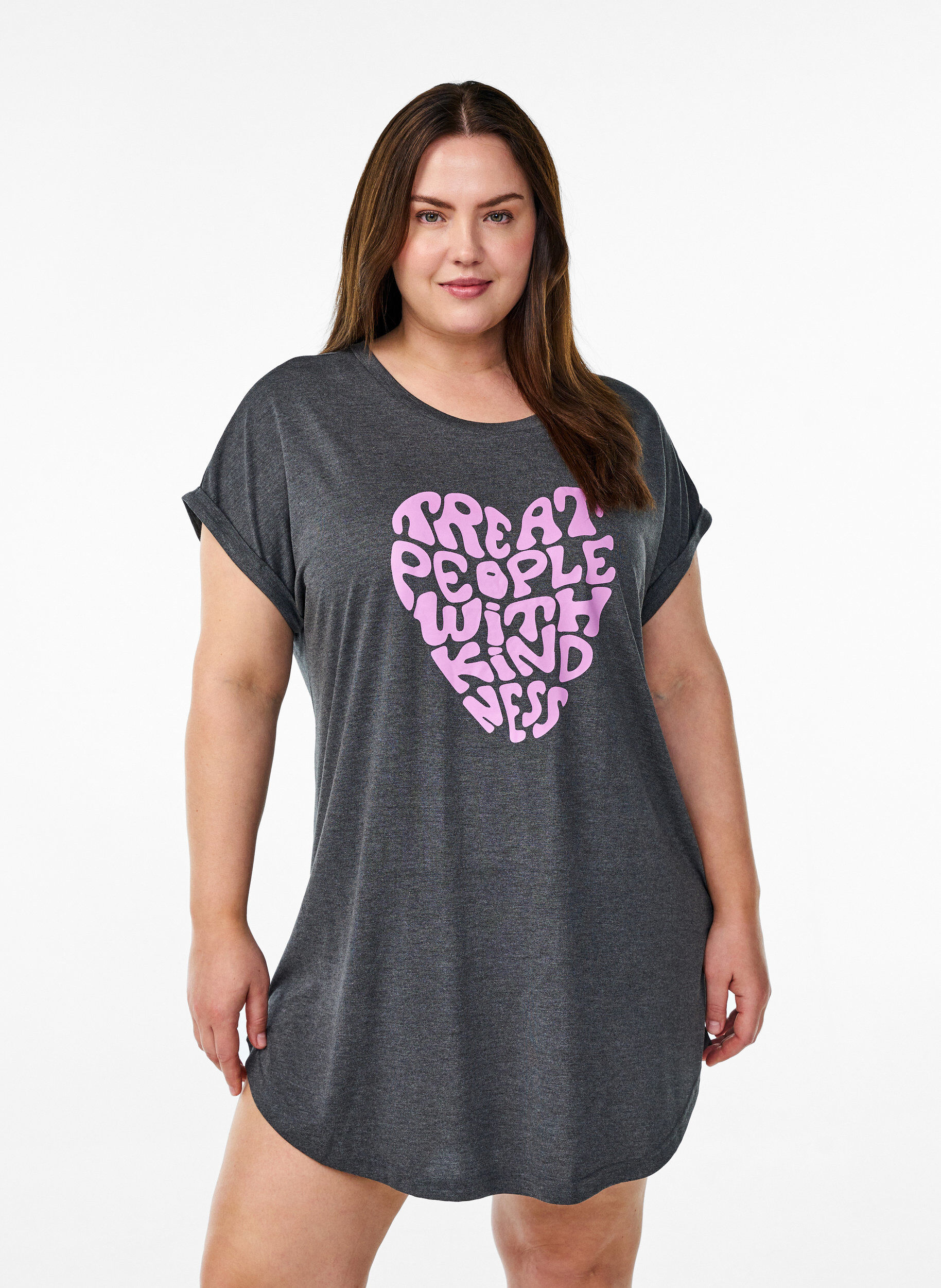 Zizzi Koszula nocna z kr&oacute;tkim rekawem i nadrukiem tekstowym, Czarne, Model image number 0